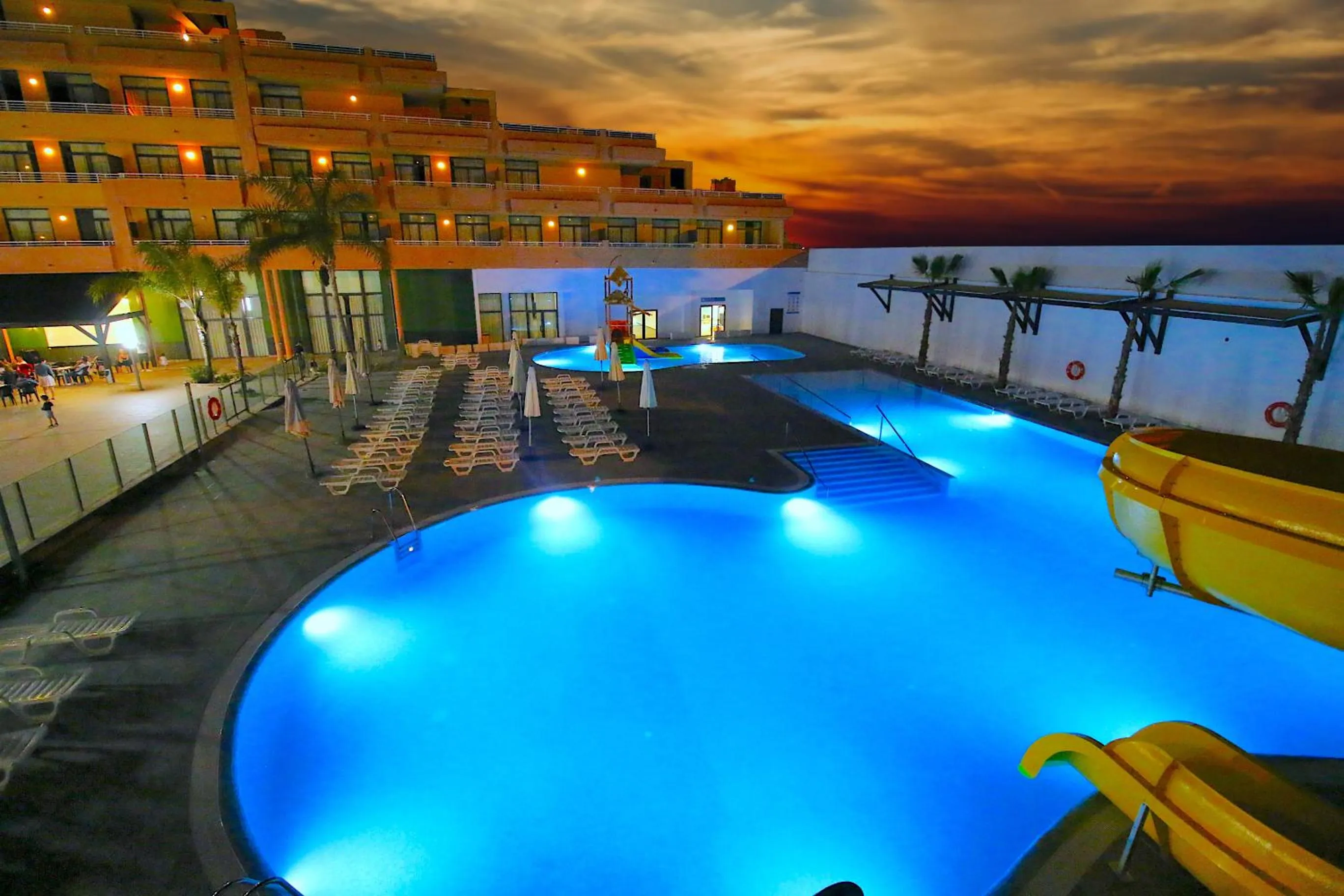 Pool view in Advise Hotels Reina
