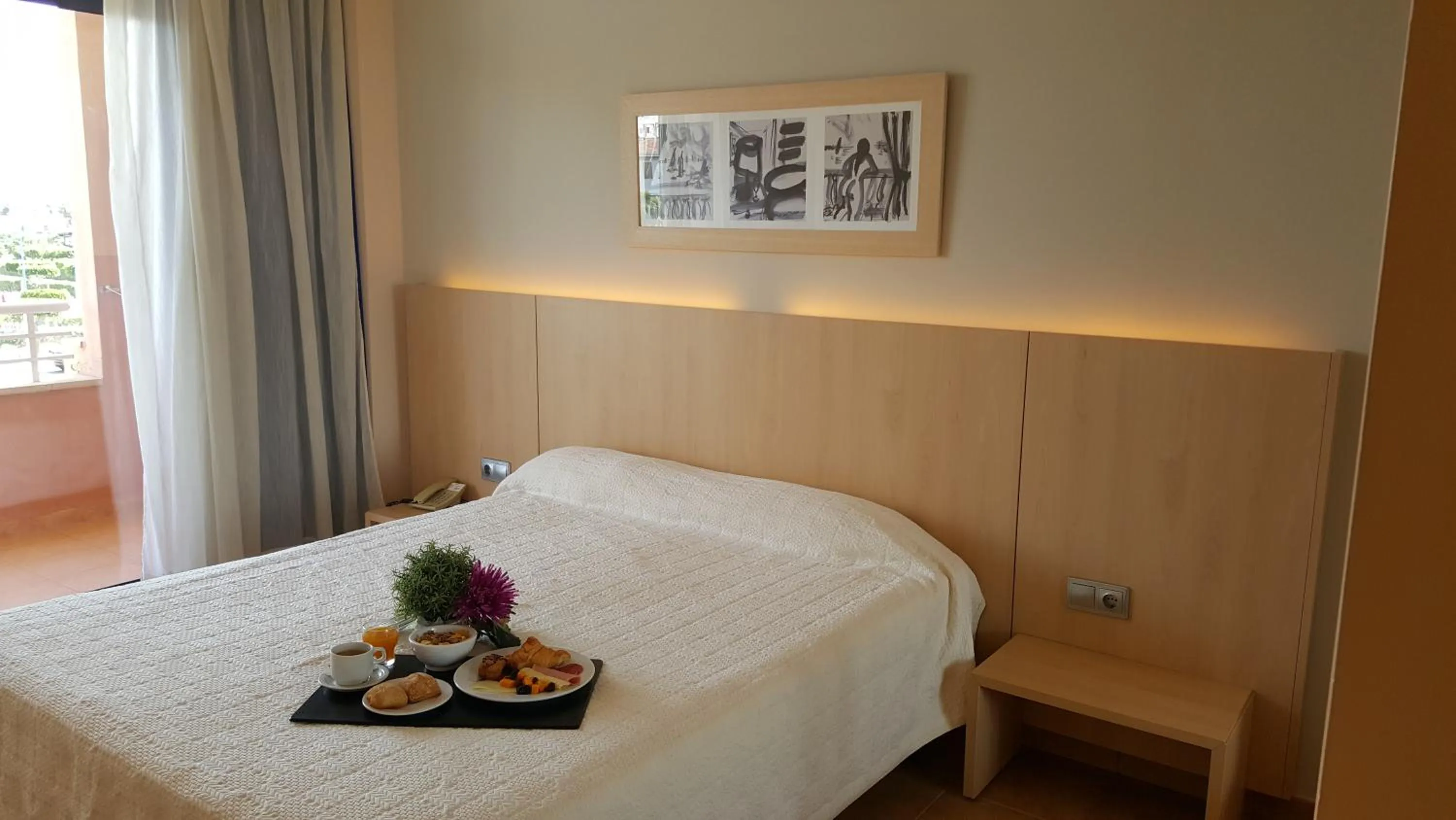 Bed in Advise Hotels Reina