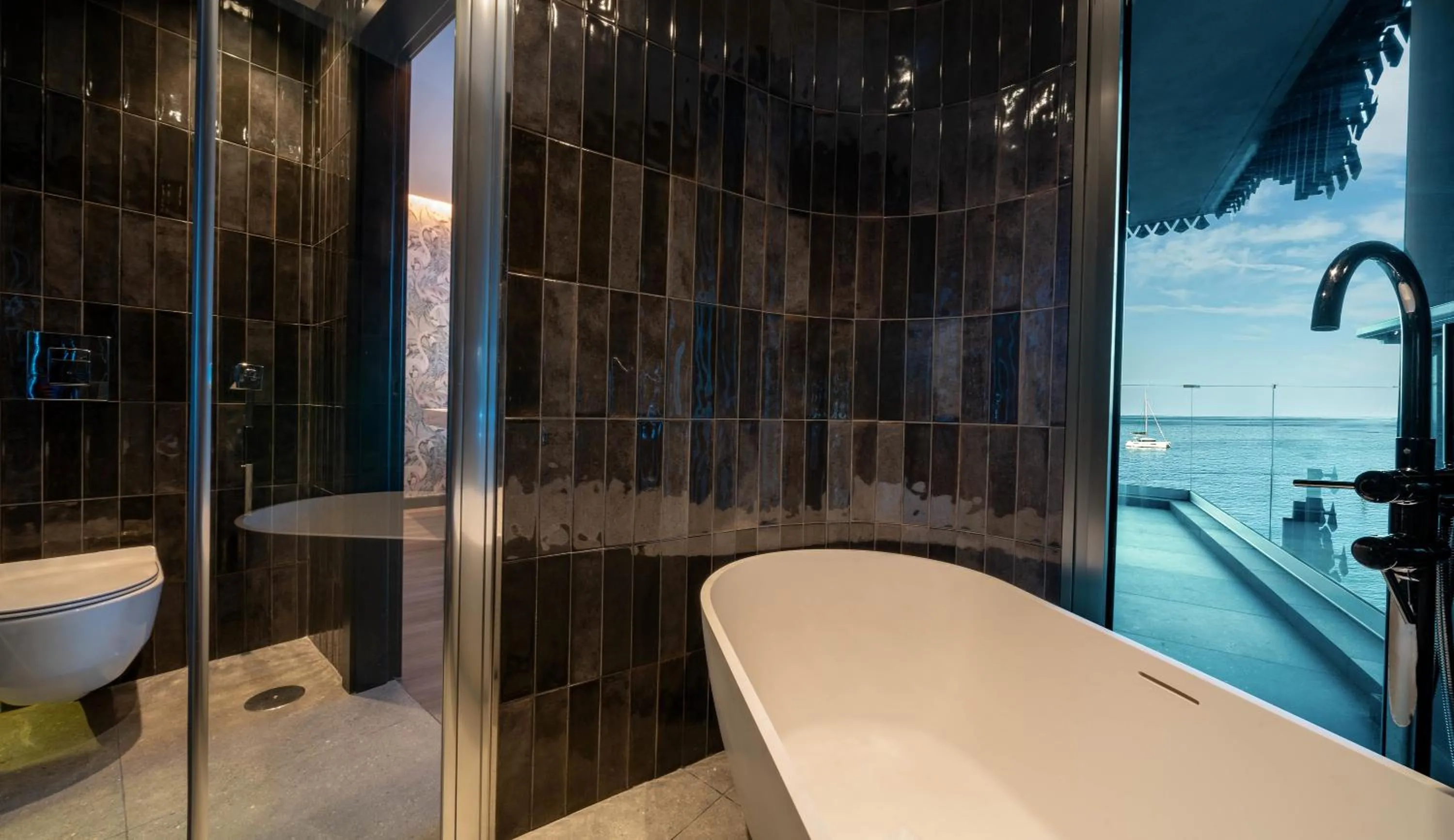 Bath in Silken Saaj Maar - Adults Only