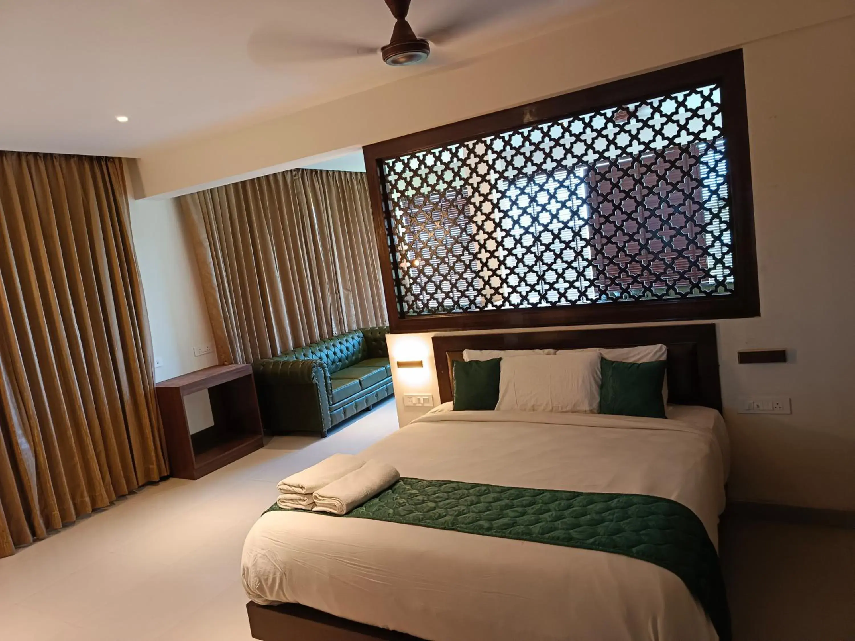 Bed in Hotel Rameswaram Grand Bed in Hotel Rameswaram Grand