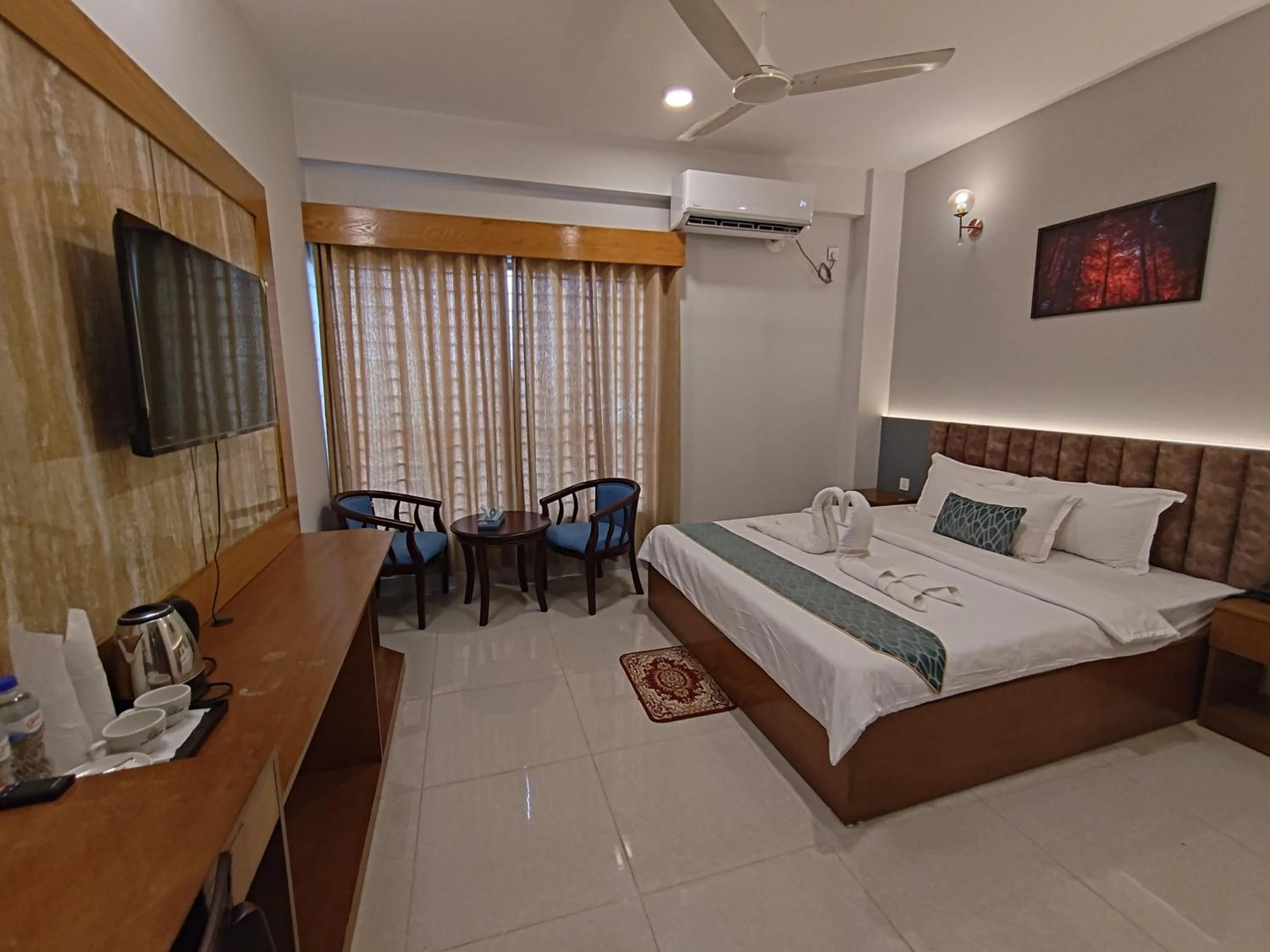 Bed in Sylhet Paradise Inn