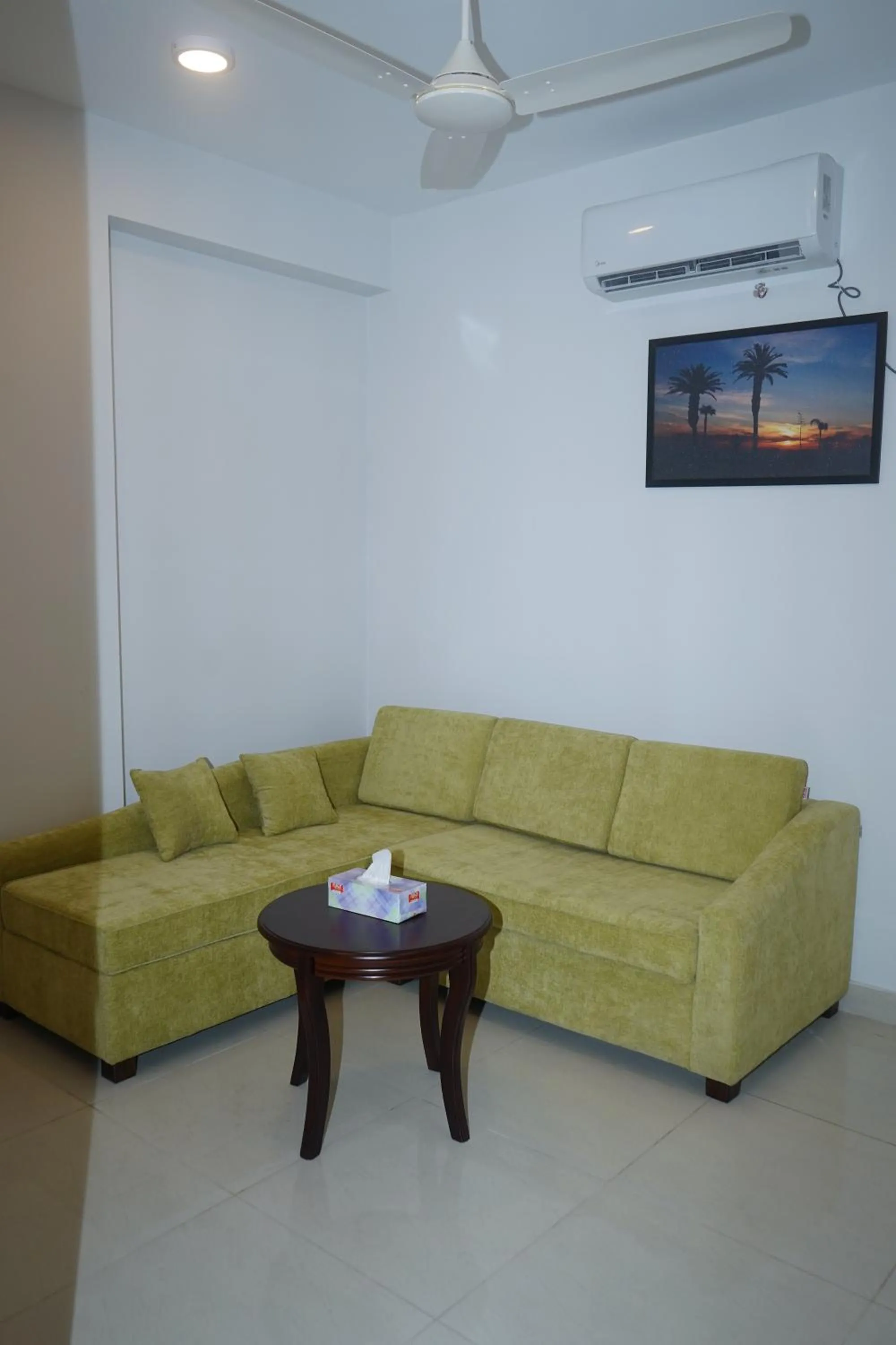 TV and multimedia in Sylhet Paradise Inn