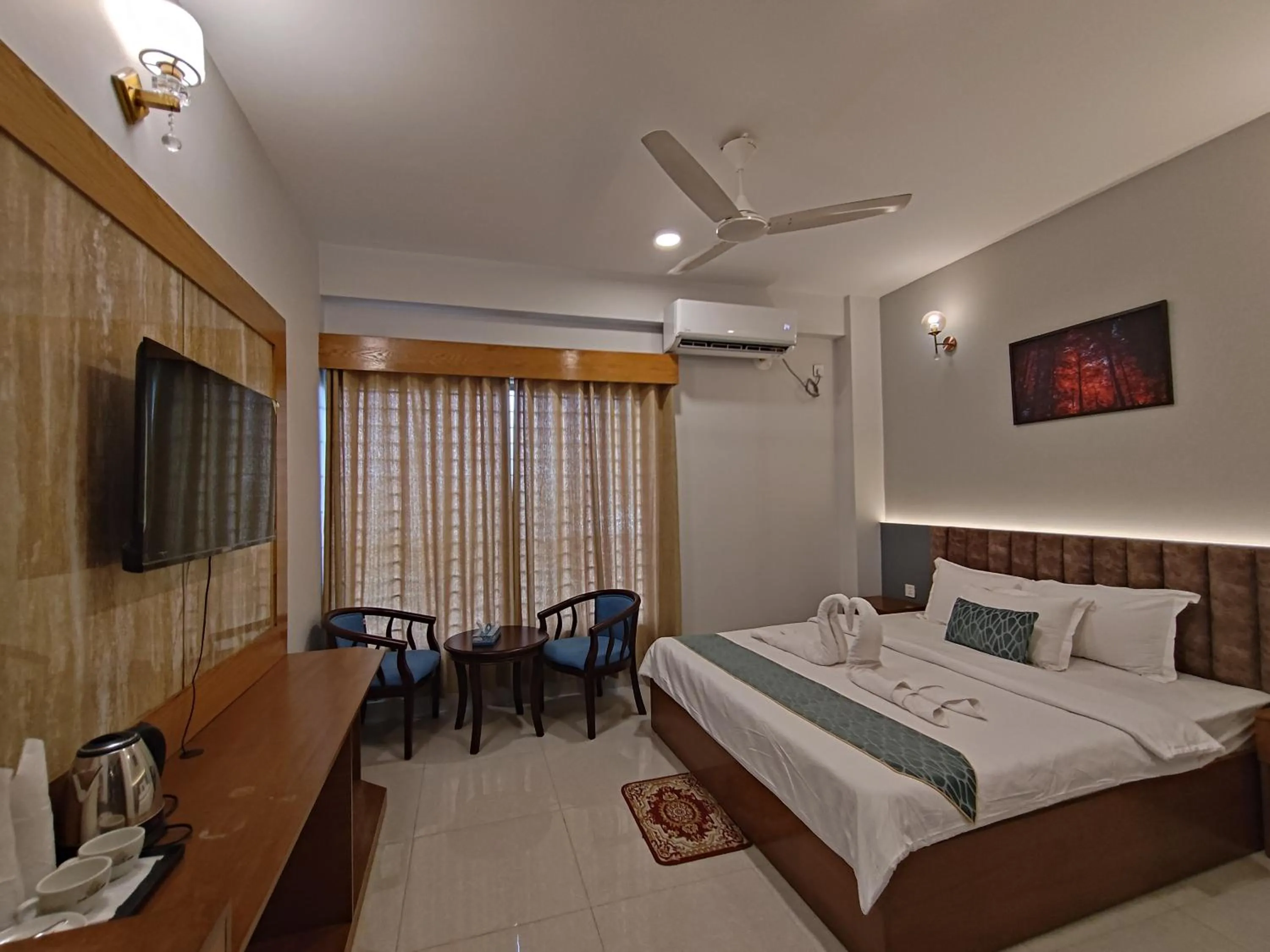 Bed in Sylhet Paradise Inn