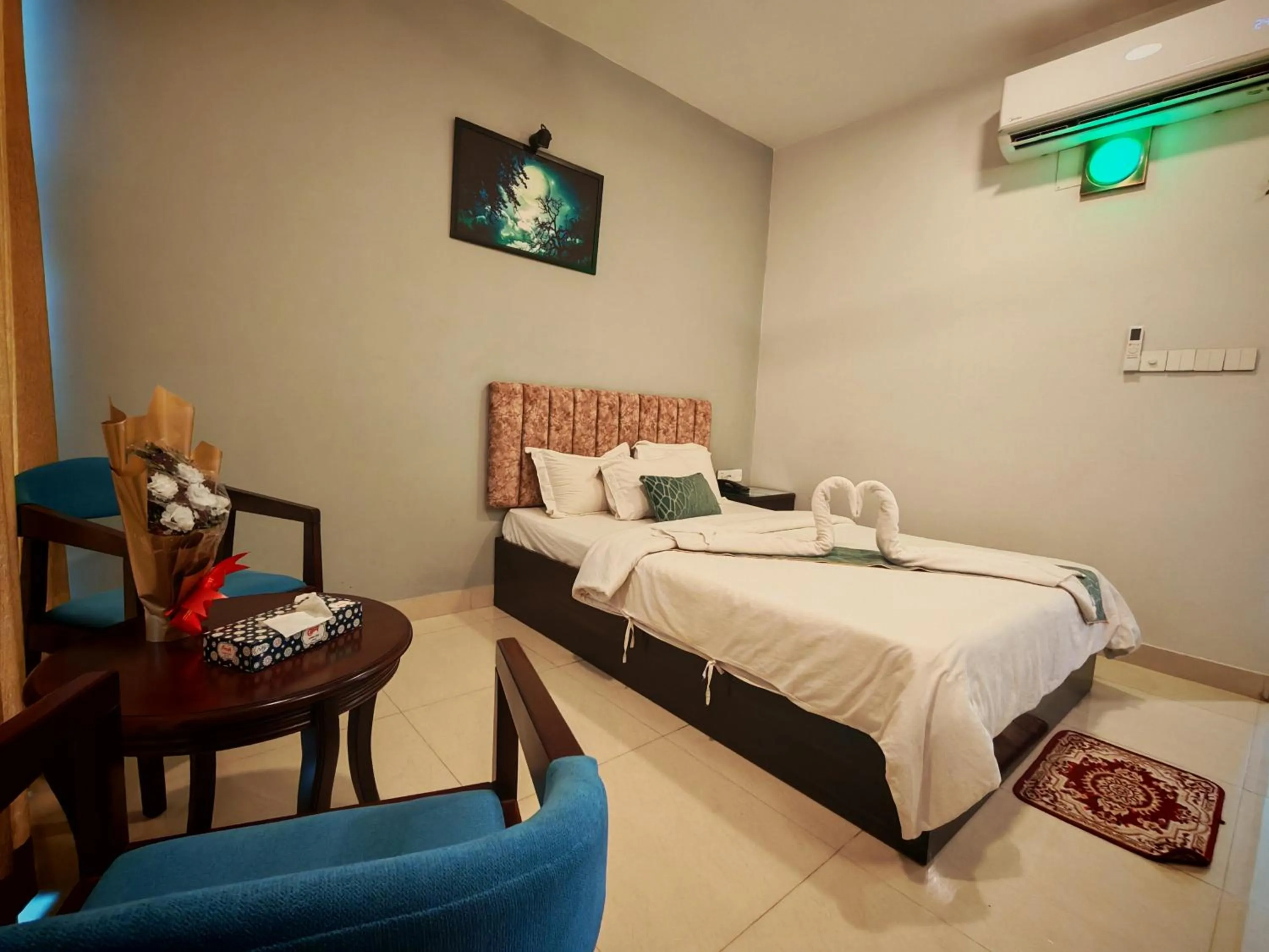 Bedroom, Bed in Sylhet Paradise Inn