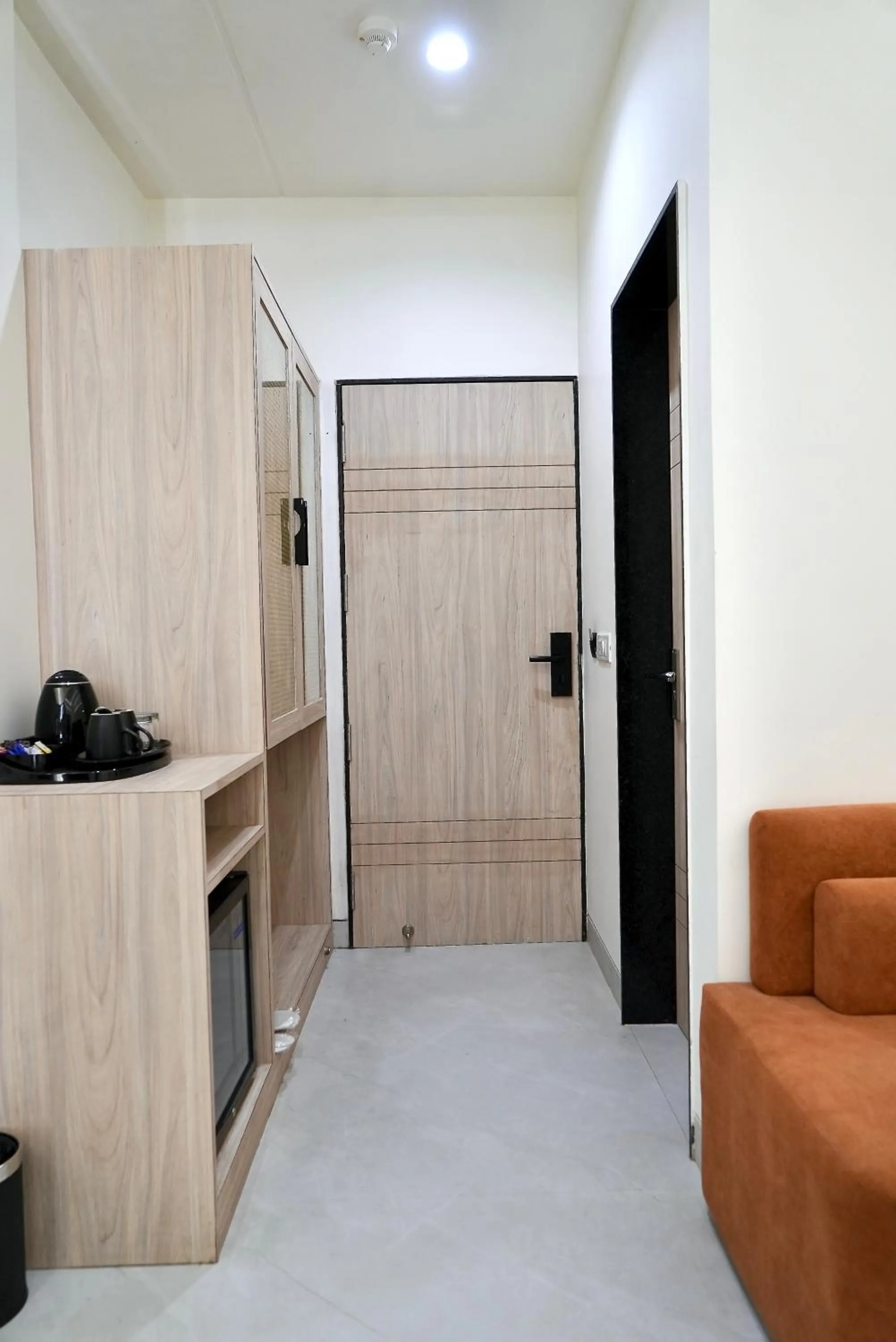 room service in Hotel Elinor By Dazzling Hotels & Resorts