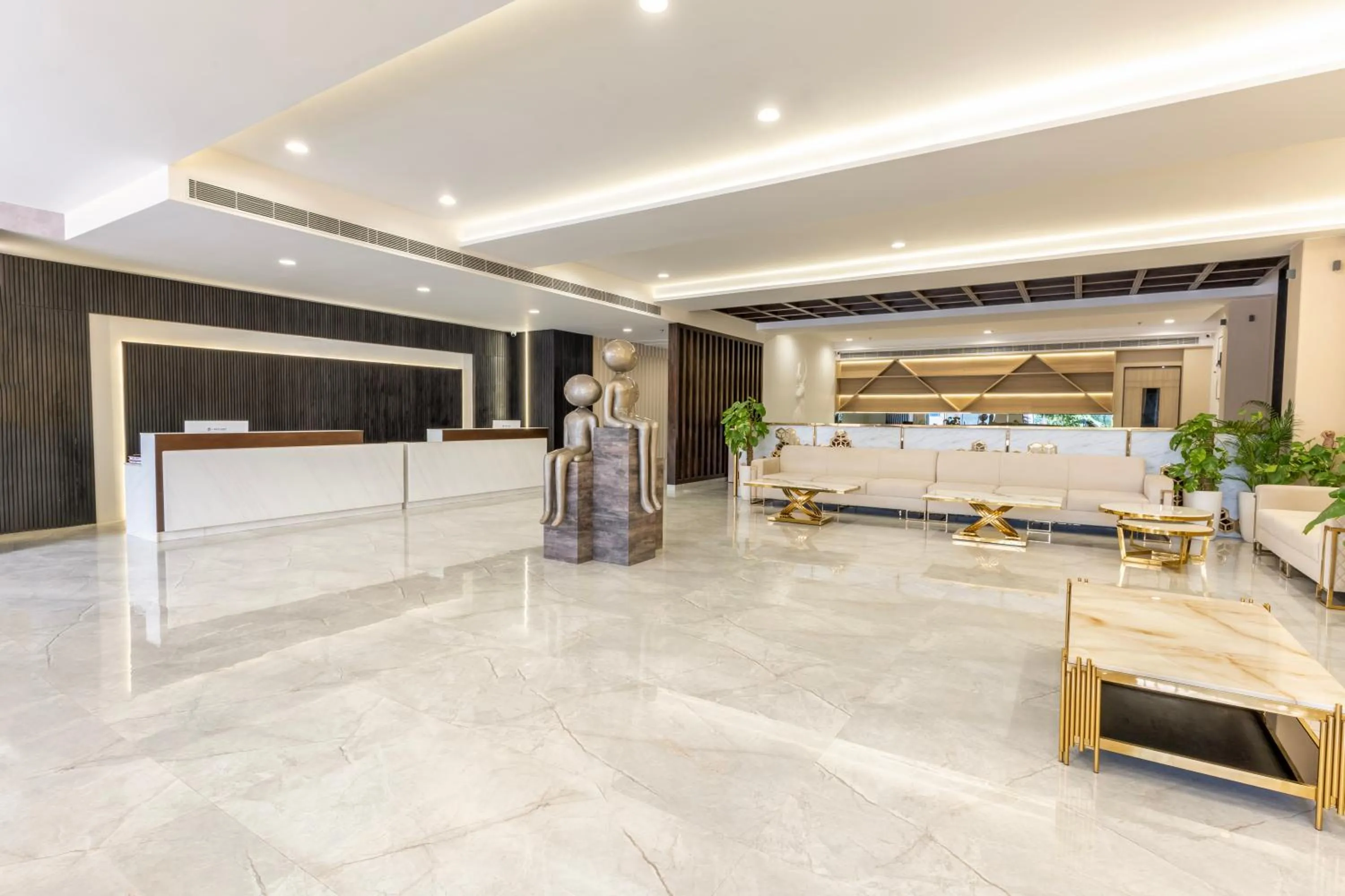 Lobby or reception in Hotel Elinor By Dazzling Hotels & Resorts