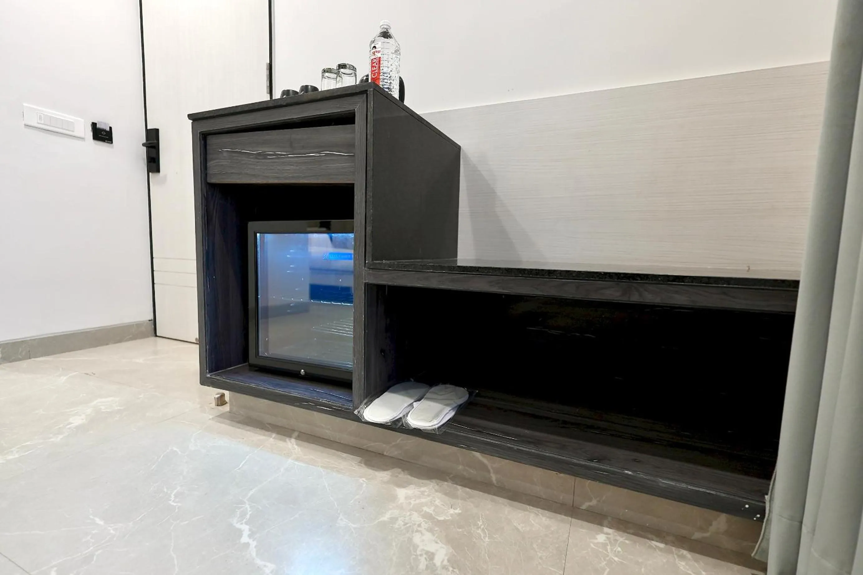 Coffee/tea facilities in Hotel Elinor By Dazzling Hotels & Resorts