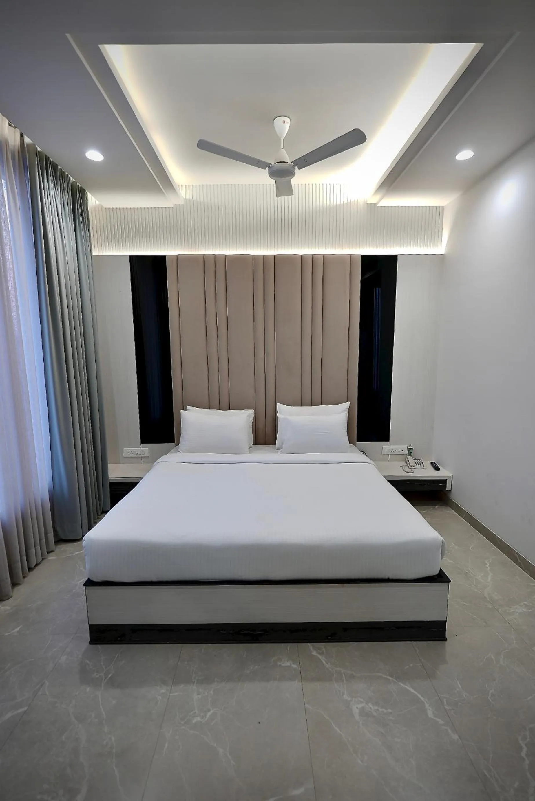 Bed in Hotel Elinor By Dazzling Hotels & Resorts