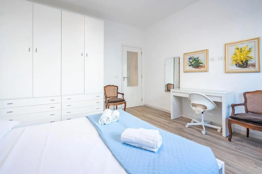 Bed in Flamingo Poetto mare a due passi