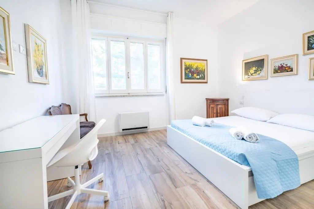 Bed in Flamingo Poetto mare a due passi