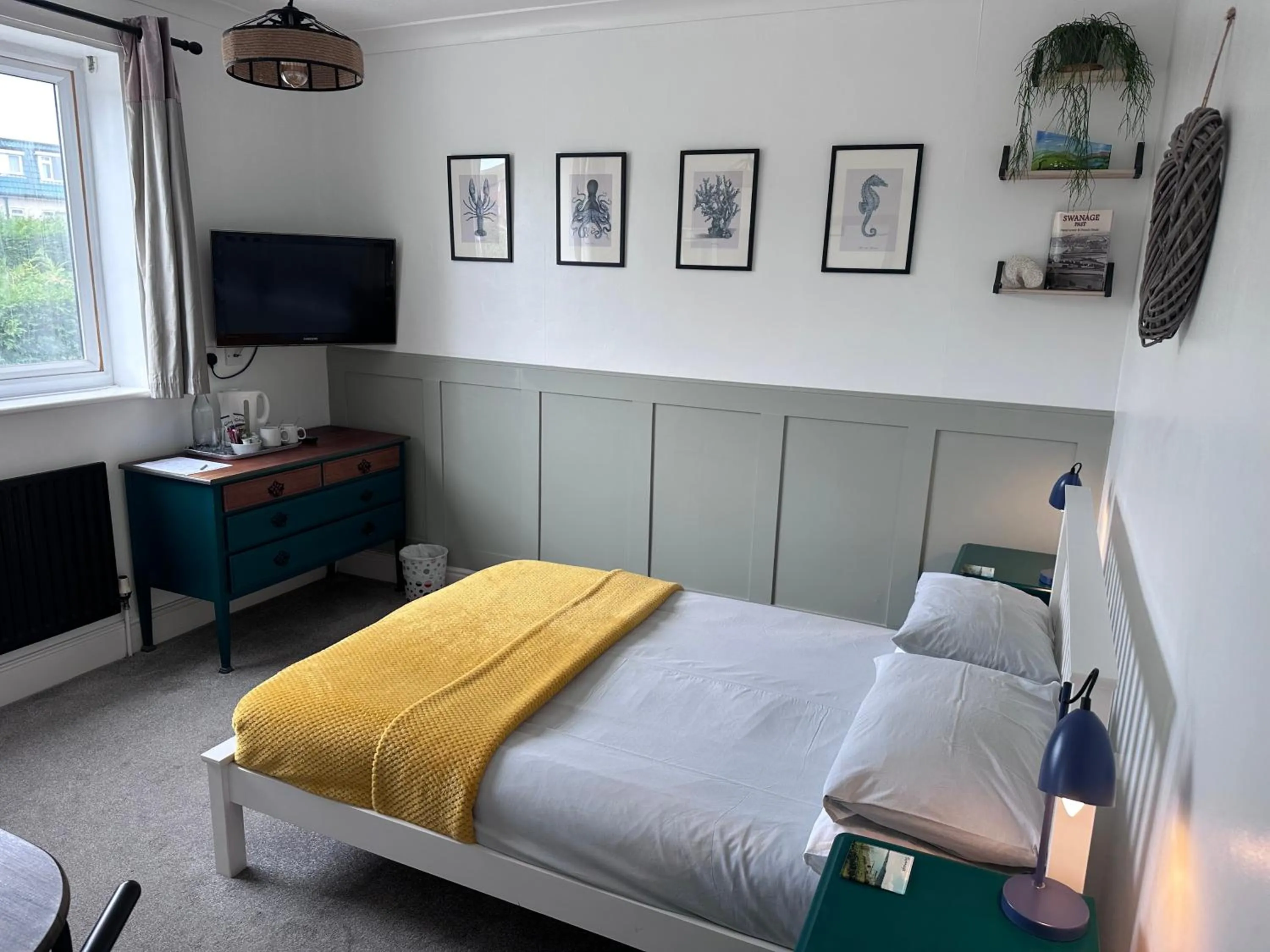 Bed in The Sandhaven