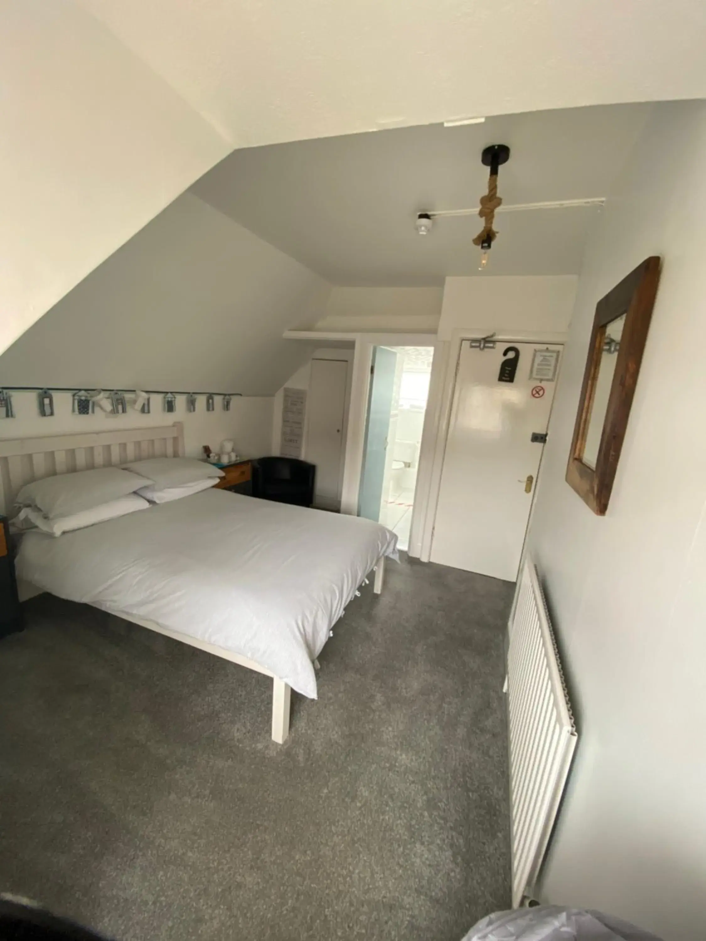 Double Room with Private Bathroom in The Sandhaven Double Room with Private Bathroom in The Sandhaven