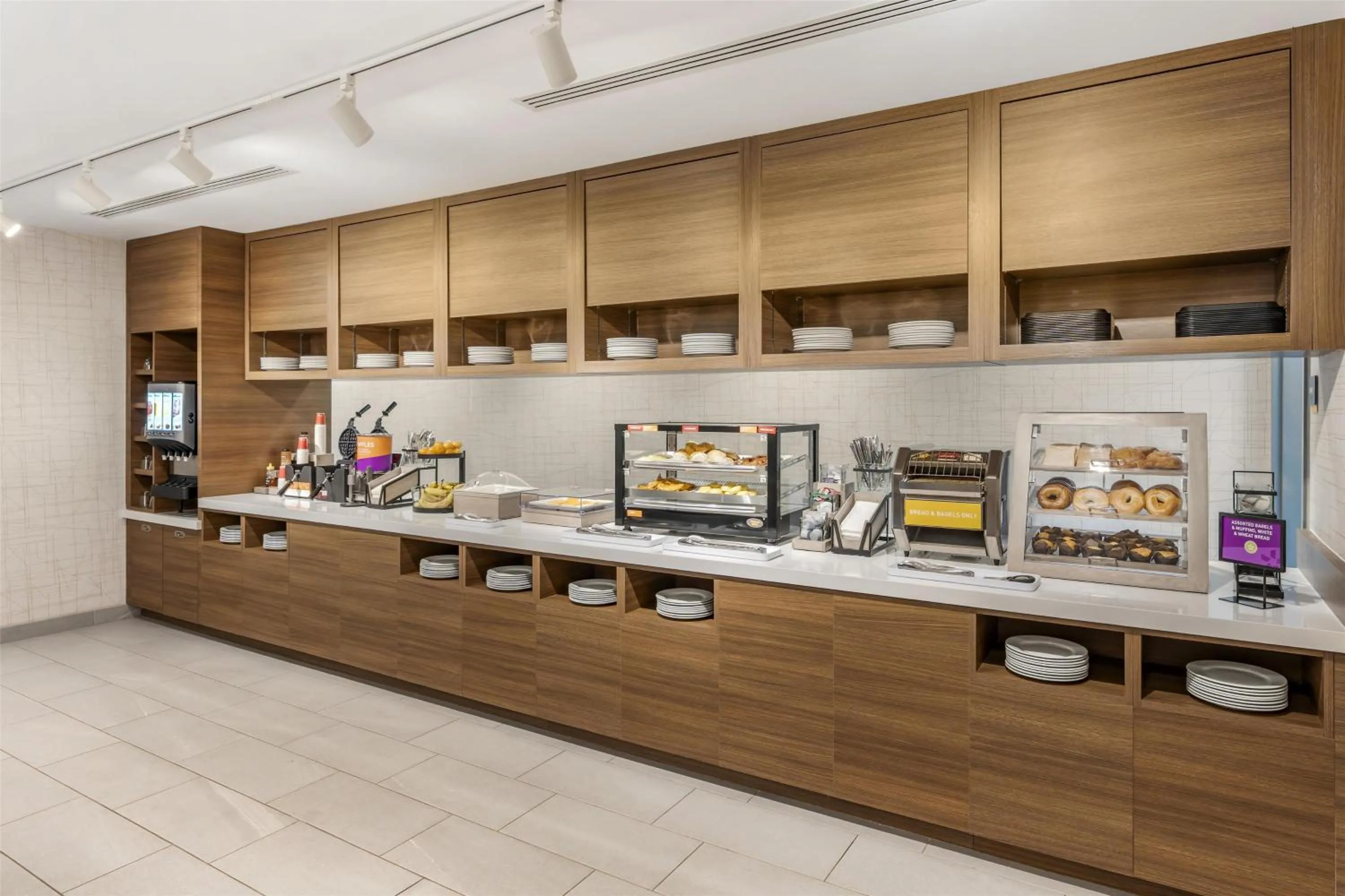 Breakfast in Home2 Suites By Hilton Bozeman Four Corners