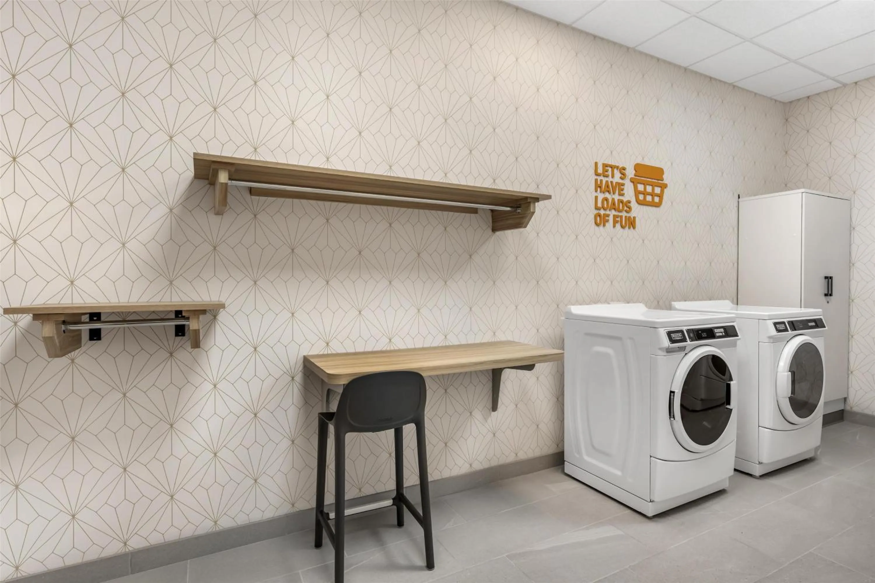 laundry in Home2 Suites By Hilton Bozeman Four Corners