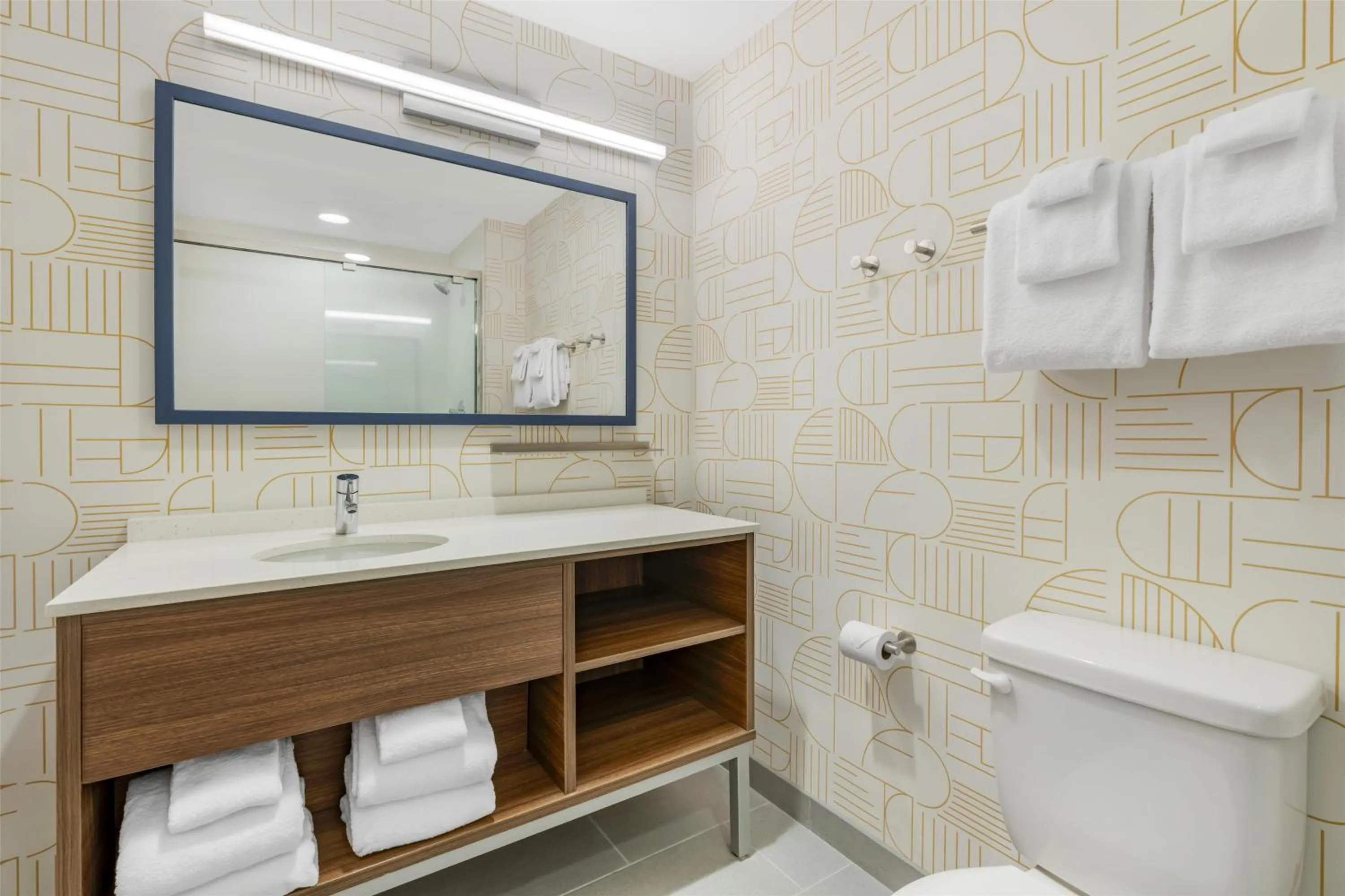 Bathroom in Home2 Suites By Hilton Bozeman Four Corners