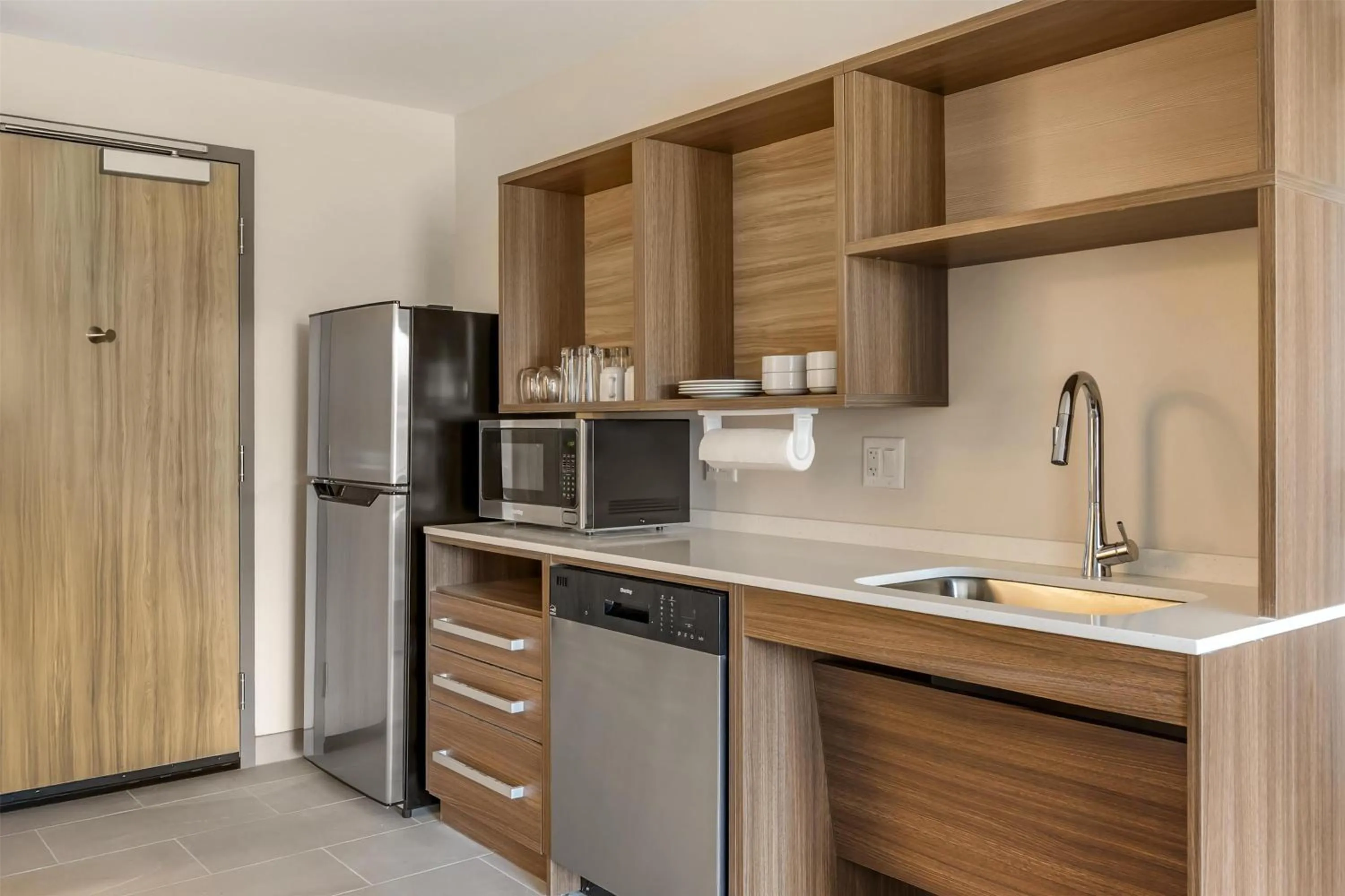 Kitchen or kitchenette in Home2 Suites By Hilton Bozeman Four Corners