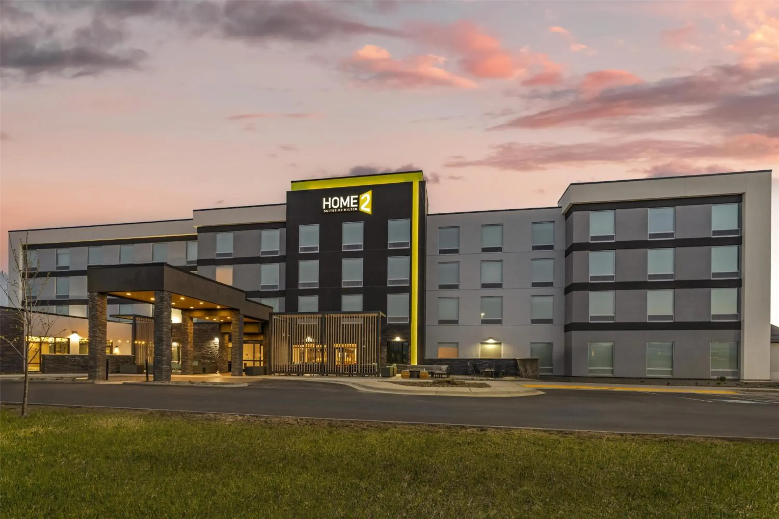 Property building in Home2 Suites By Hilton Bozeman Four Corners Property building in Home2 Suites By Hilton Bozeman Four Corners