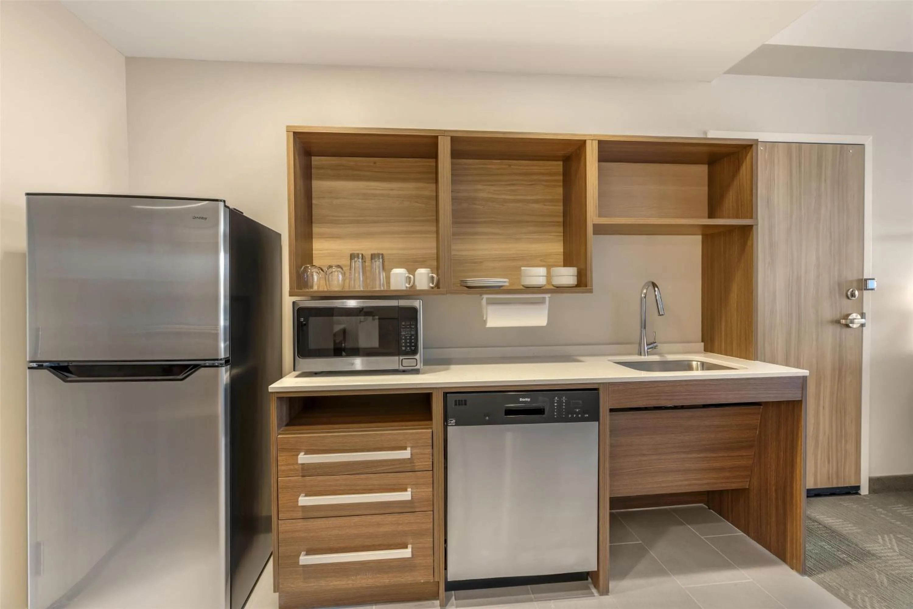 Kitchen or kitchenette in Home2 Suites By Hilton Bozeman Four Corners