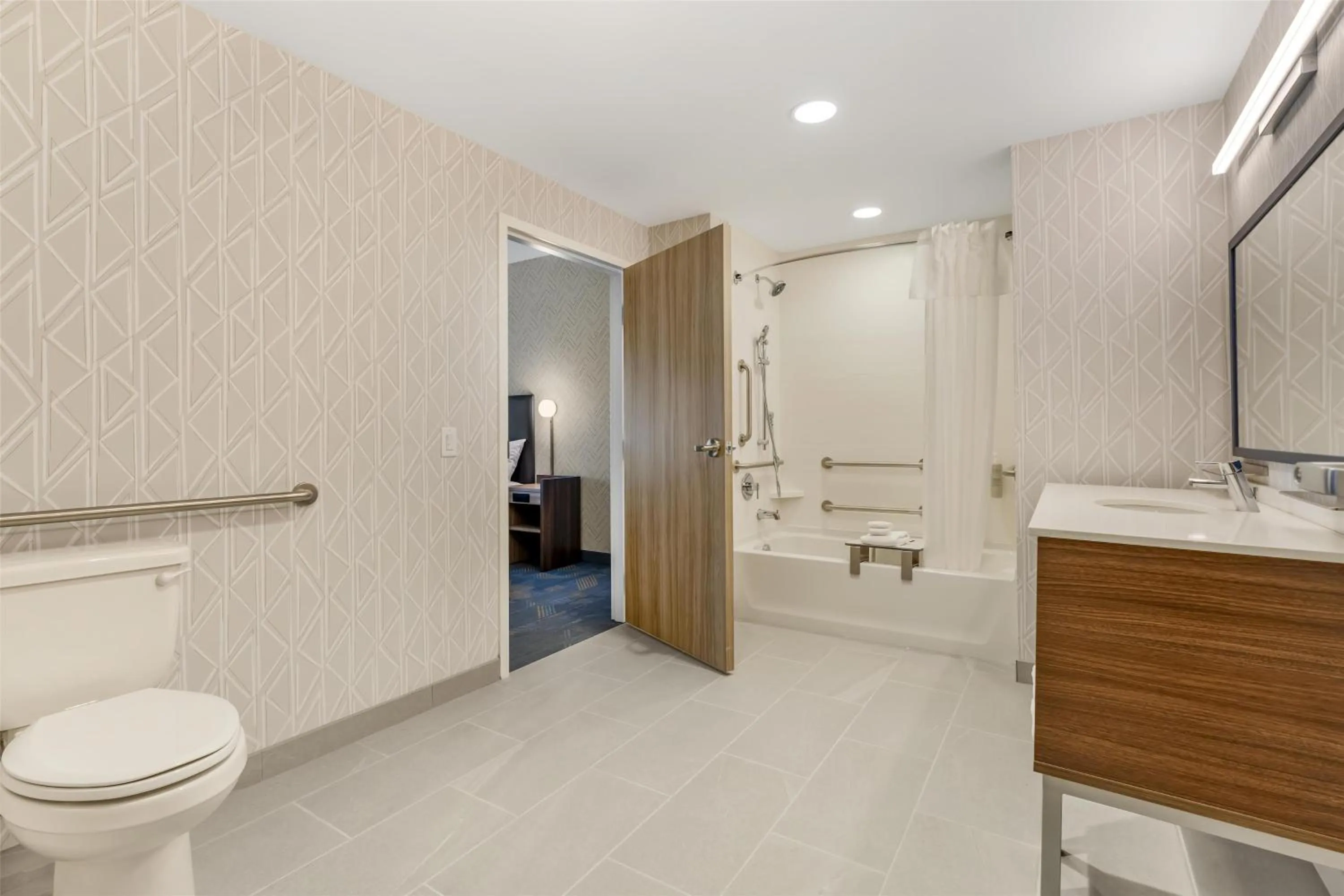 Bathroom in Home2 Suites By Hilton Bozeman Four Corners