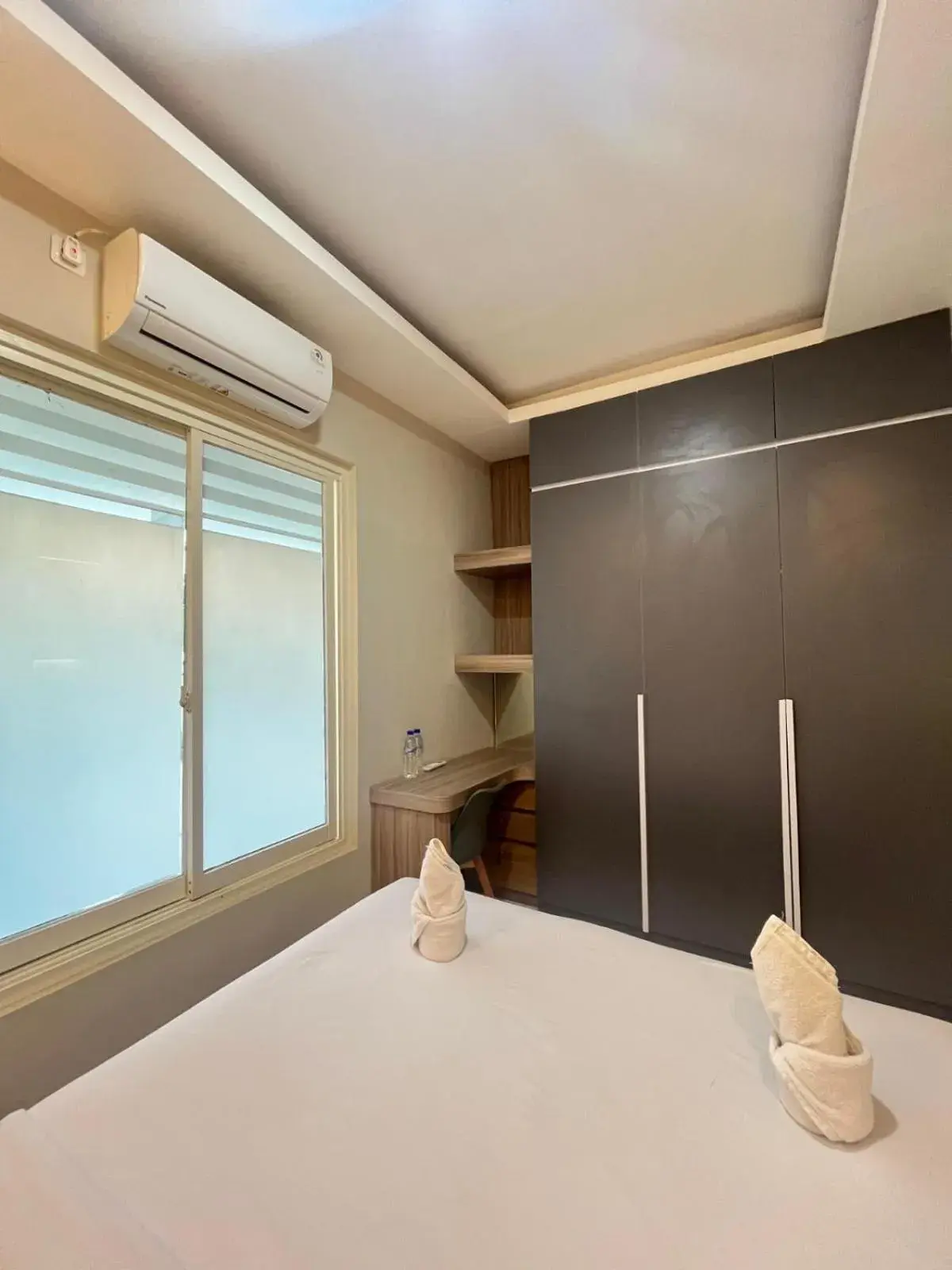 Bed in El Nipa Hotel Labuan Bajo Bed in El Nipa Hotel Labuan Bajo