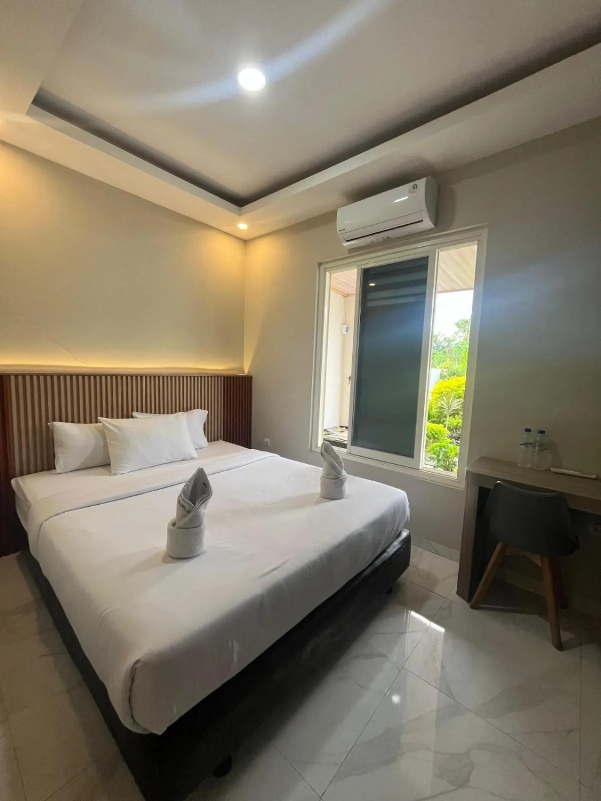 Bed in El Nipa Hotel Labuan Bajo