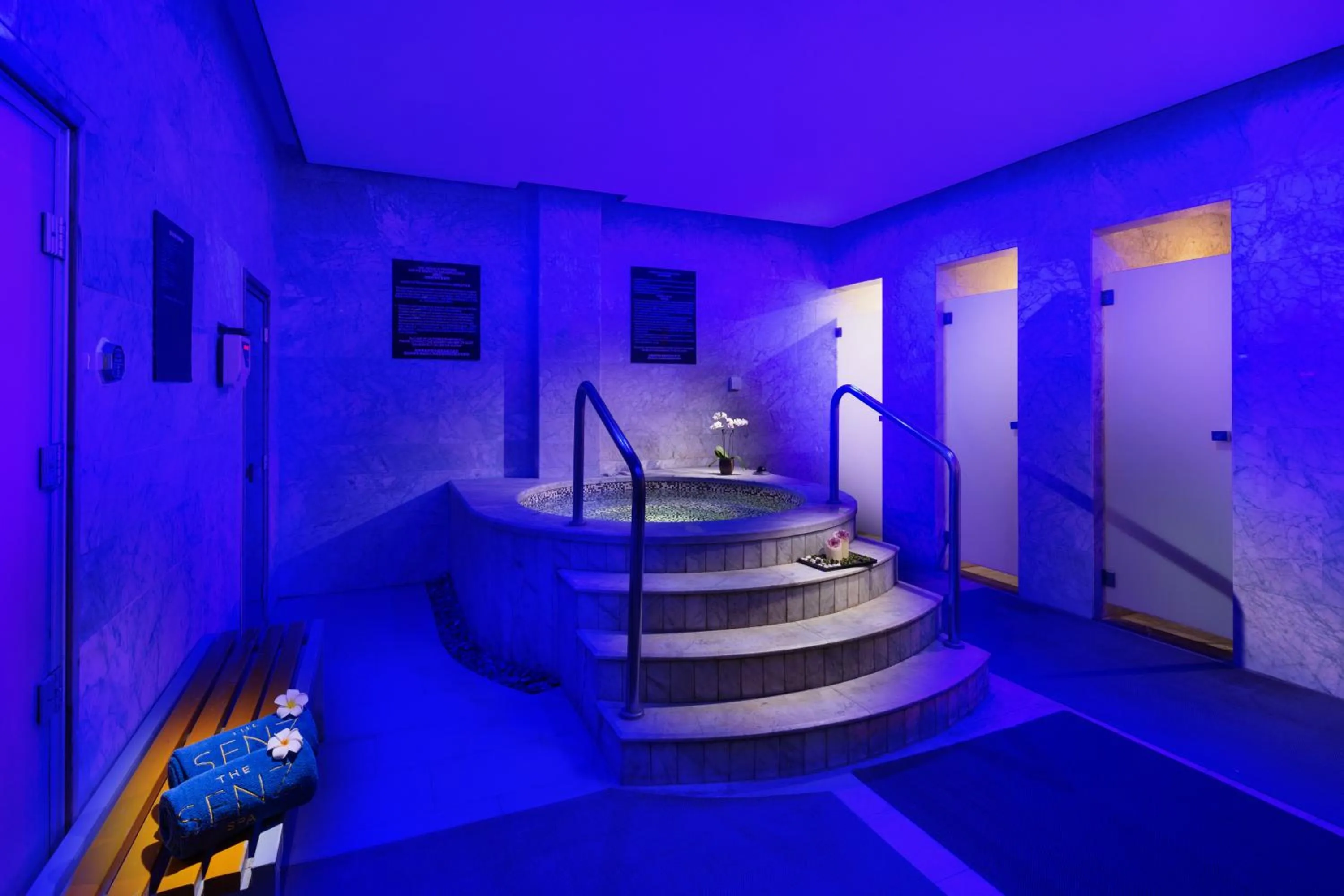 Hot Tub in Doubletree By Hilton Shanghai Hongqiao