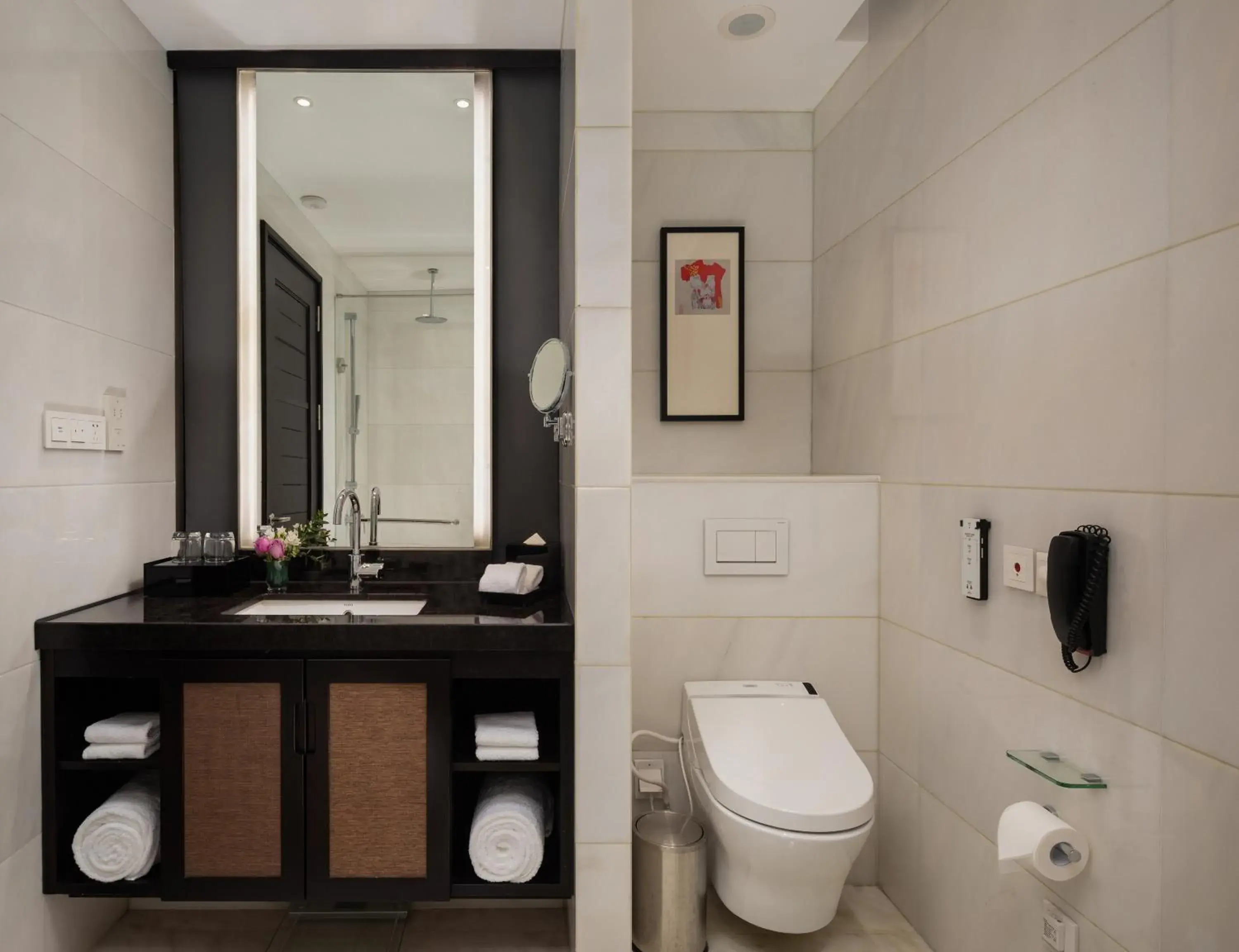 Deluxe Twin Room in Doubletree By Hilton Shanghai Hongqiao Deluxe Twin Room in Doubletree By Hilton Shanghai Hongqiao