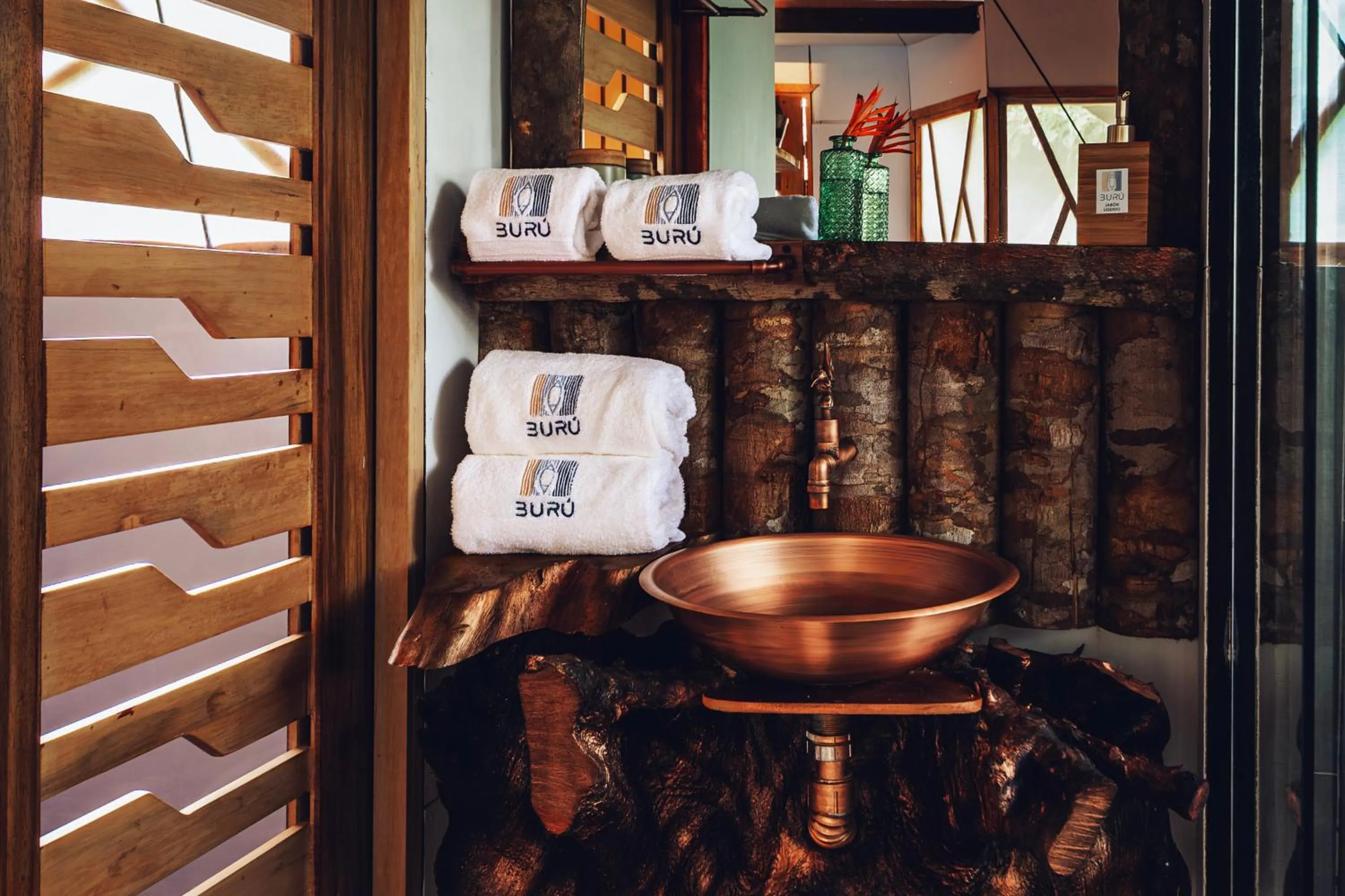 Bathroom in Burú Nature Hotel