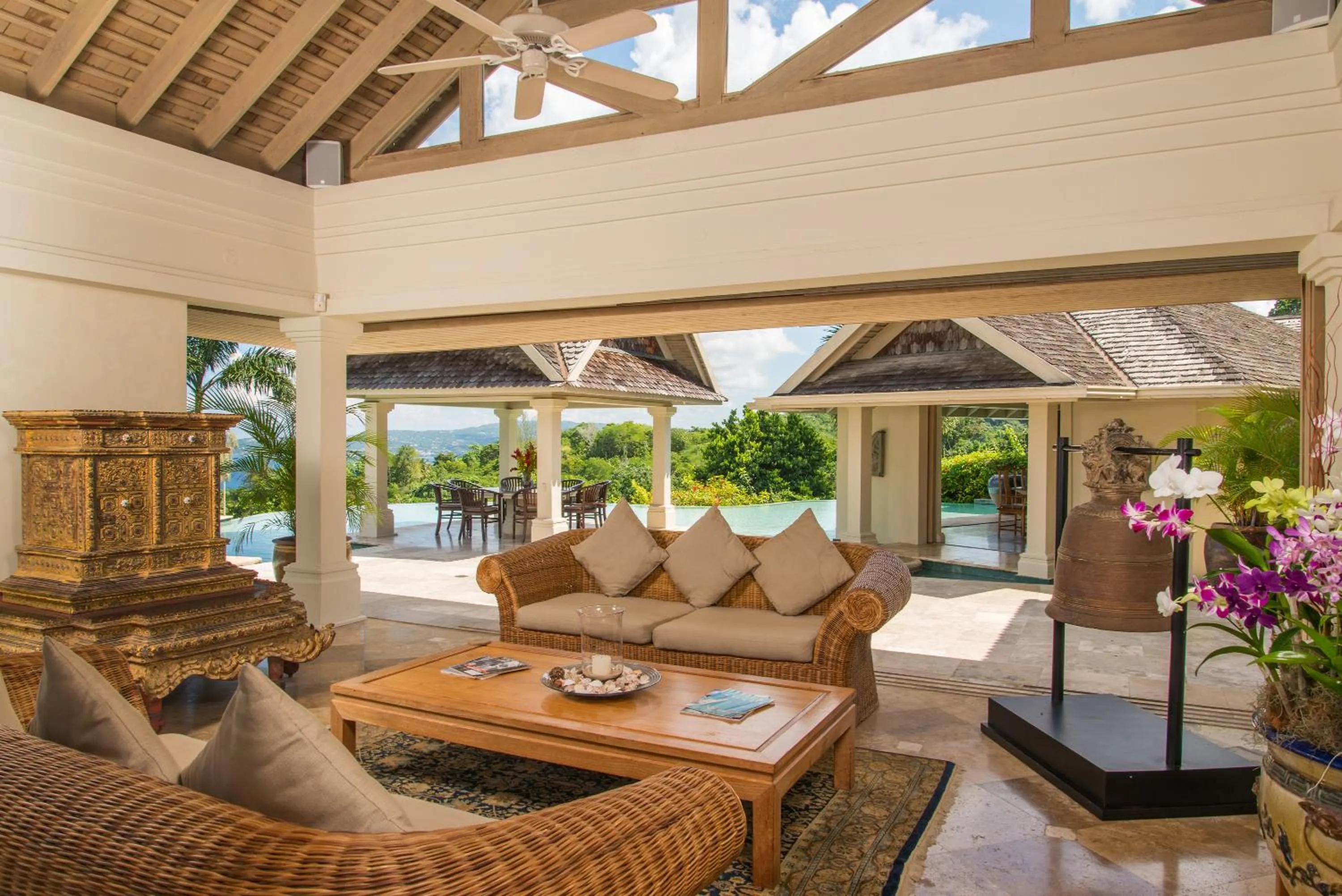 Living room in Silent Waters Villa