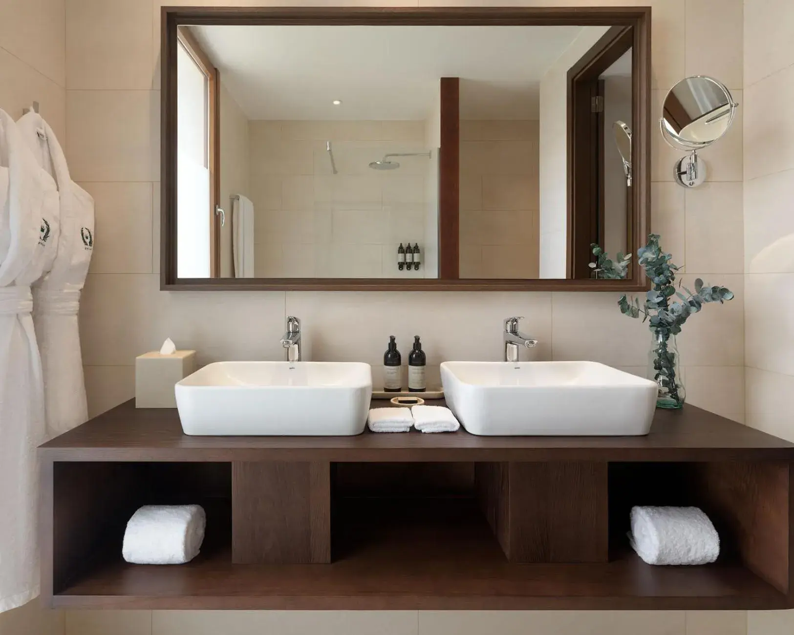 One-Bedroom Suite Mountain View with Balcony - single occupancy in Gran Hotel Taoro One-Bedroom Suite Mountain View with Balcony - single occupancy in Gran Hotel Taoro