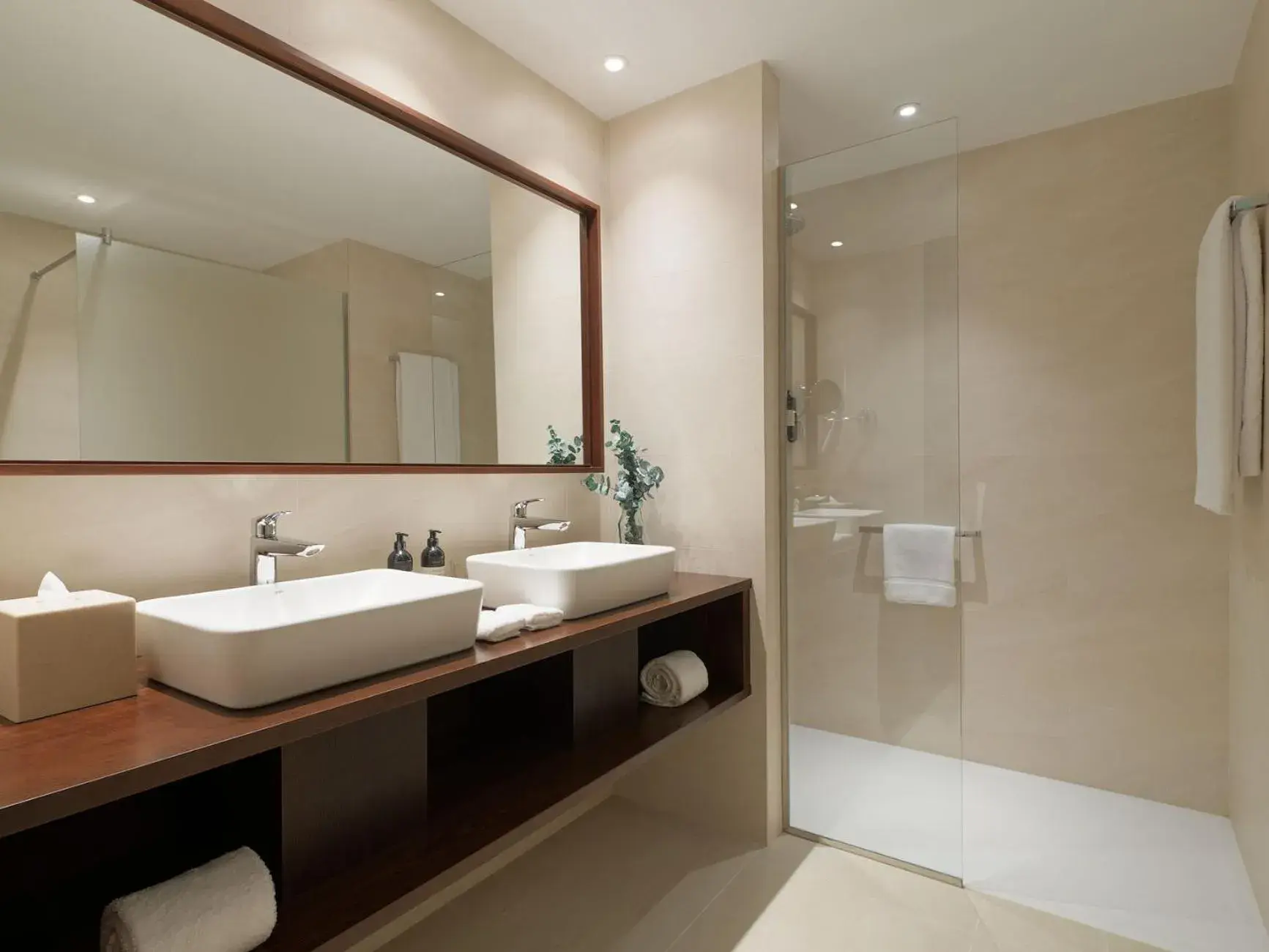 One-Bedroom Suite Ocean View with Balcony - single occupancy in Gran Hotel Taoro One-Bedroom Suite Ocean View with Balcony - single occupancy in Gran Hotel Taoro