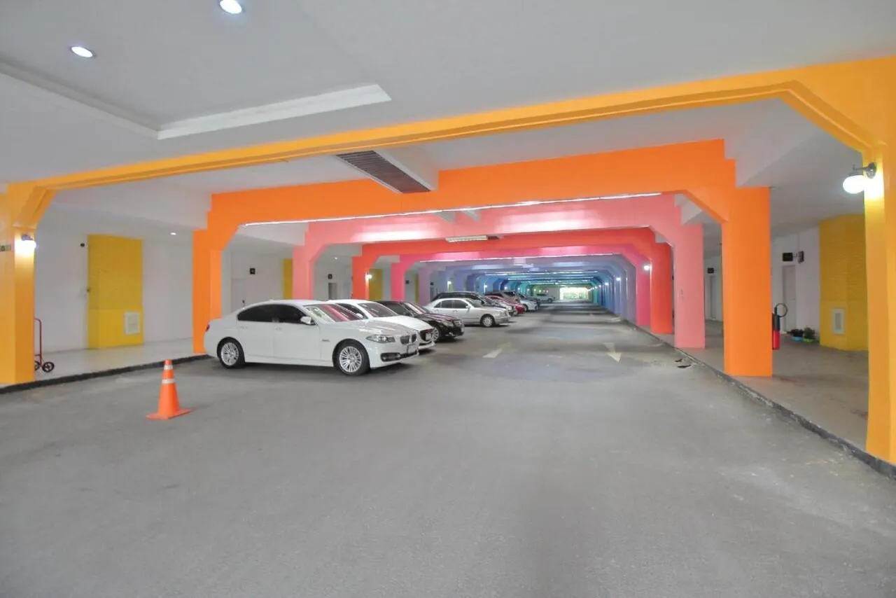 Parking in Anda Ramkhamhaeng By St James Hotel