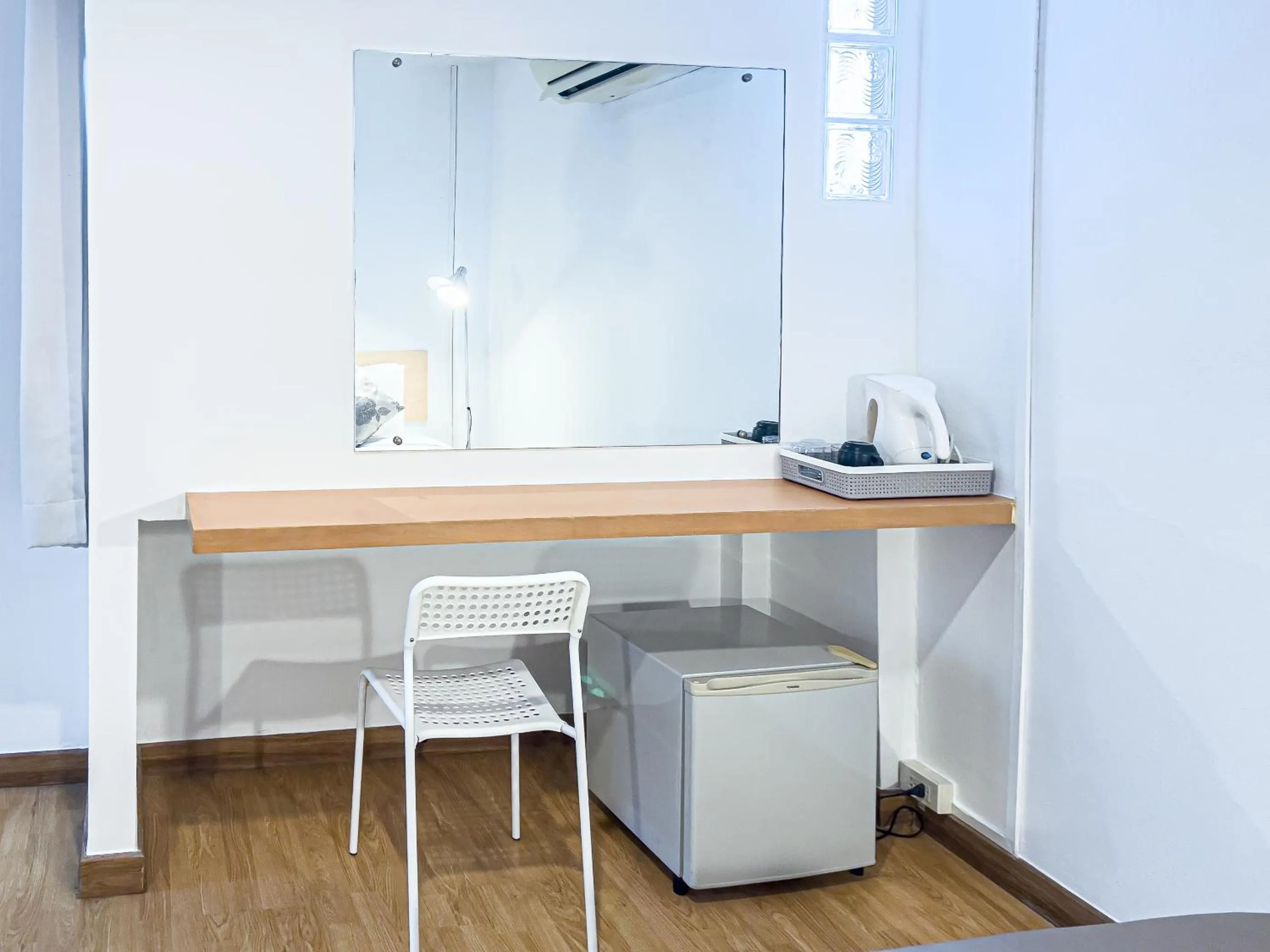 minibar in Anda Ramkhamhaeng By St James Hotel