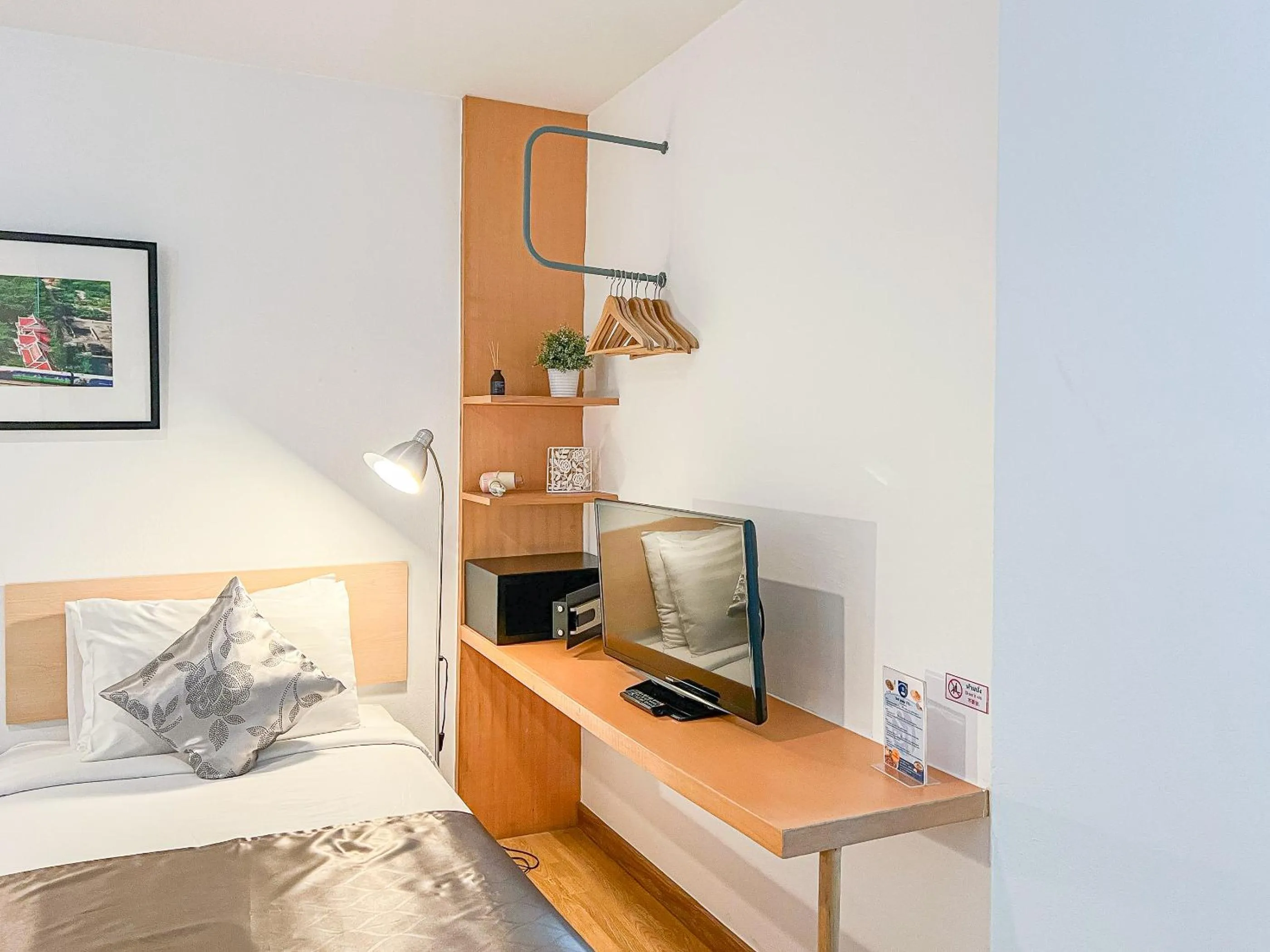 TV and multimedia, Bed in Anda Ramkhamhaeng By St James Hotel