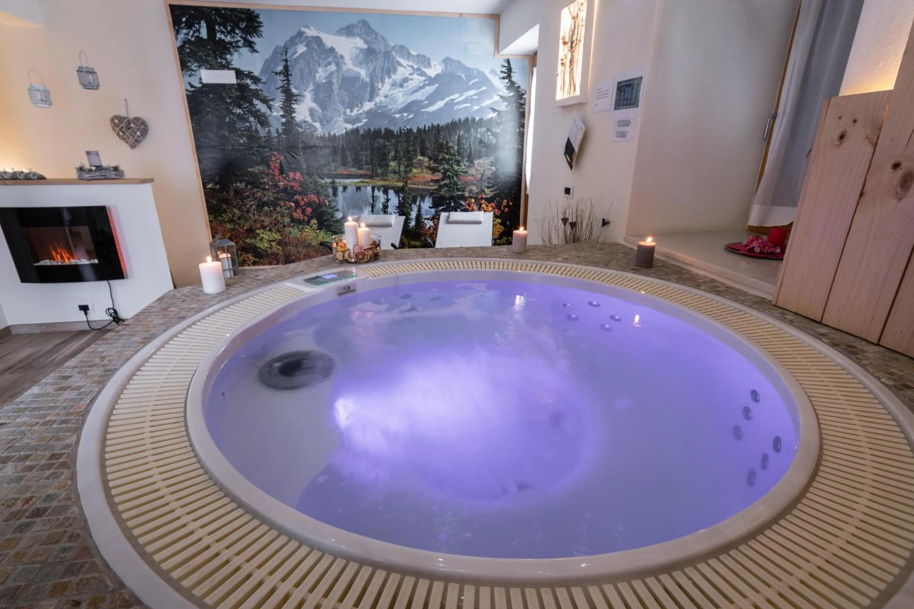 Hot Tub in Aparthotel Dolomites Living&Relax