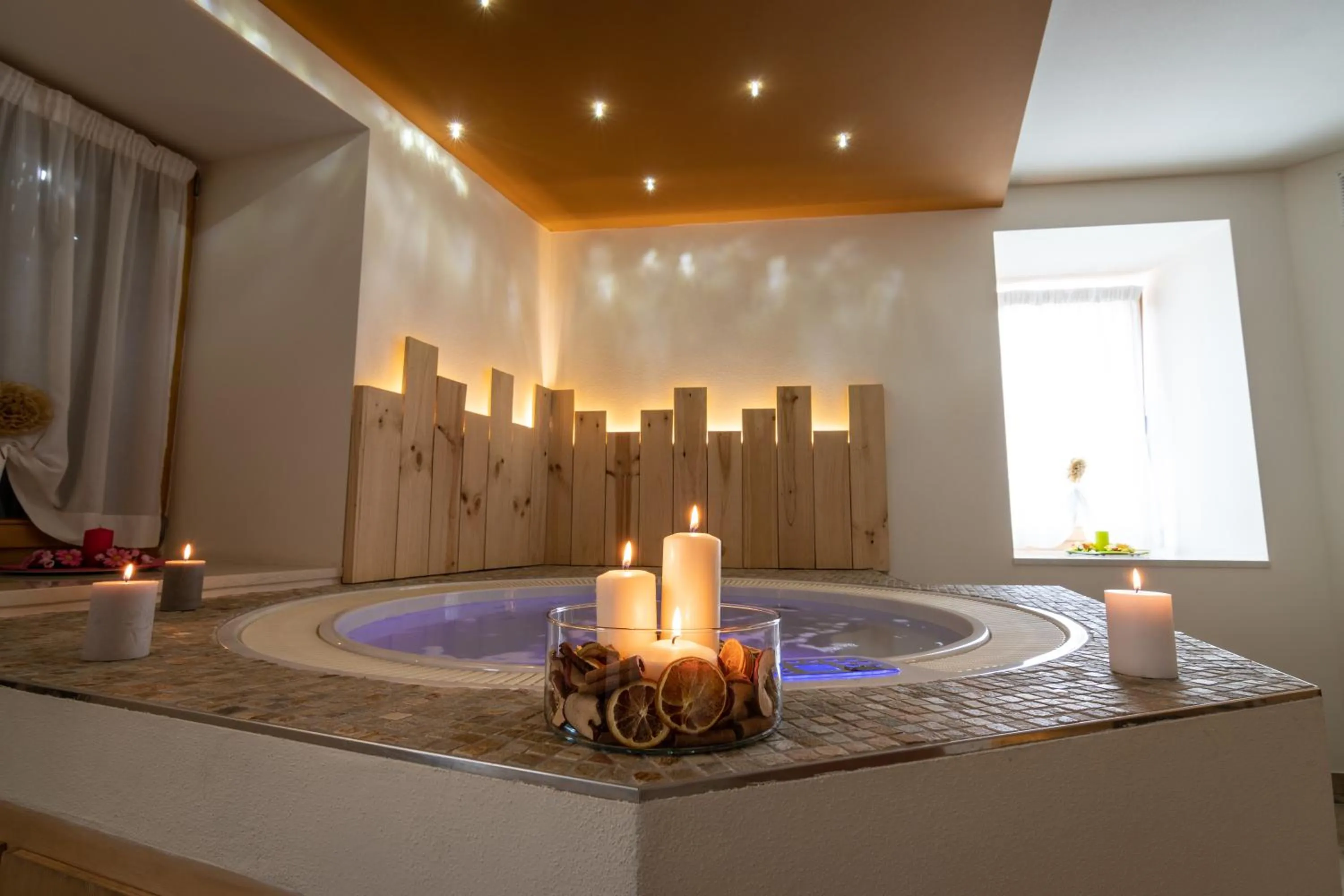 Hot Tub in Aparthotel Dolomites Living&Relax