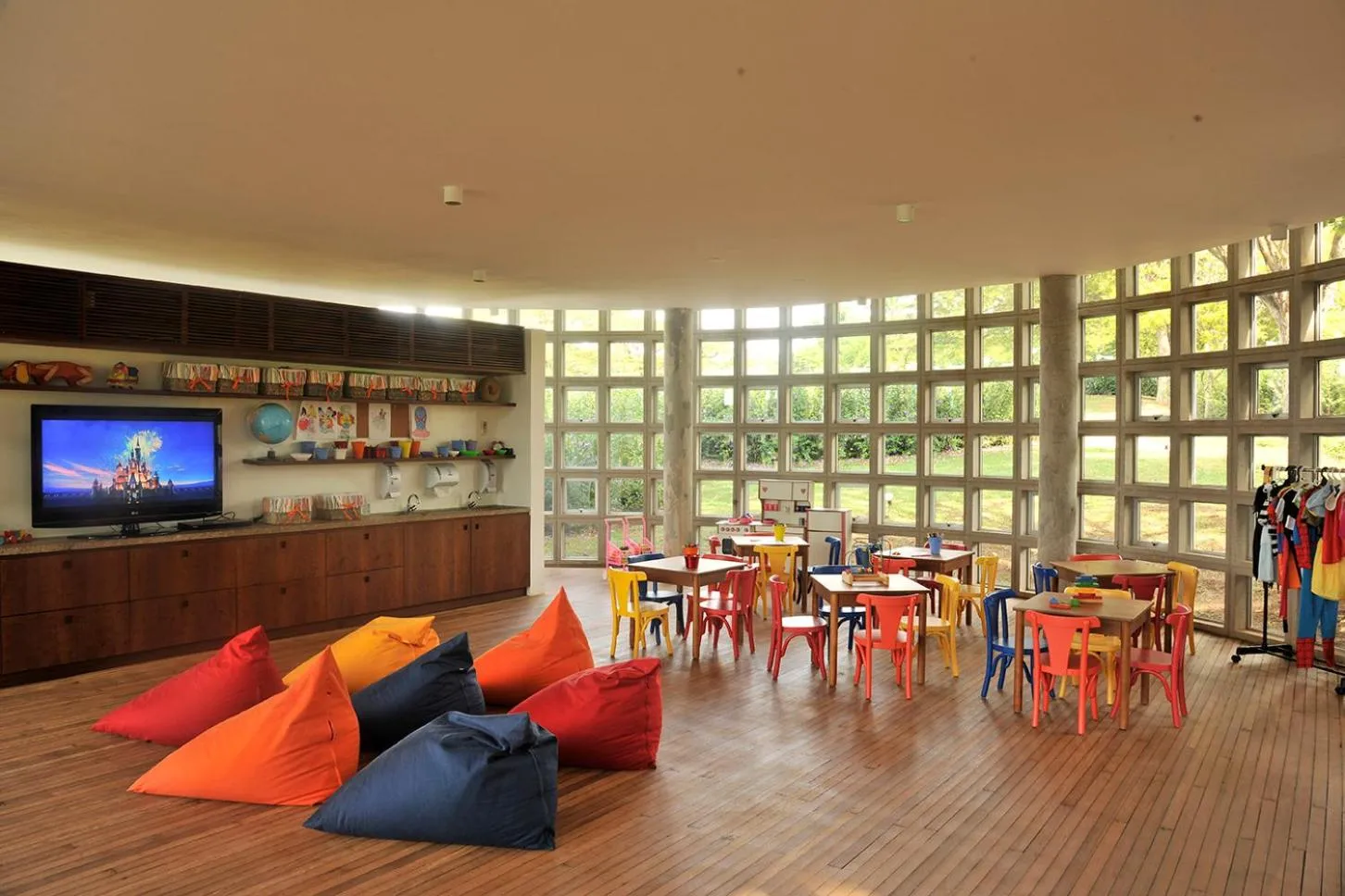 children in Hotel Fasano Boa Vista