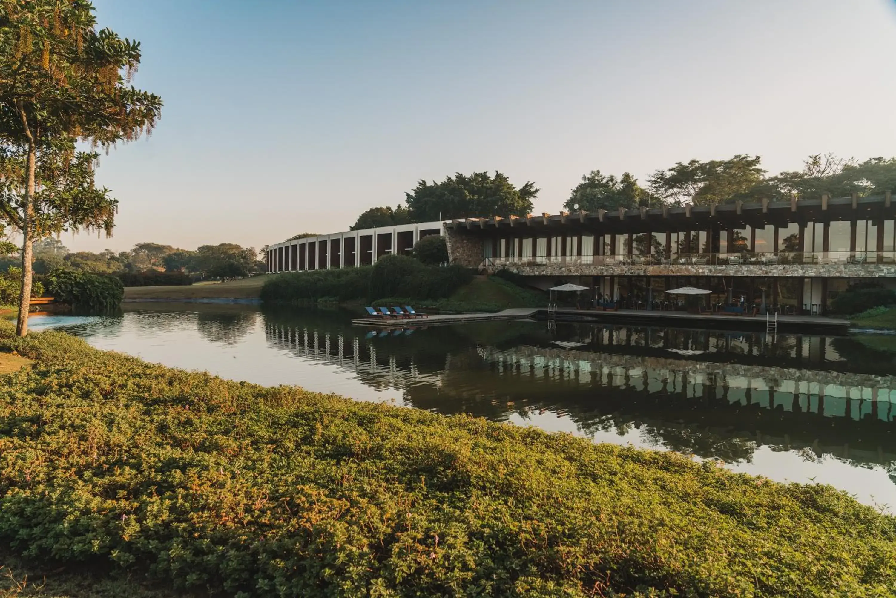 Facade/entrance in Hotel Fasano Boa Vista Facade/entrance in Hotel Fasano Boa Vista