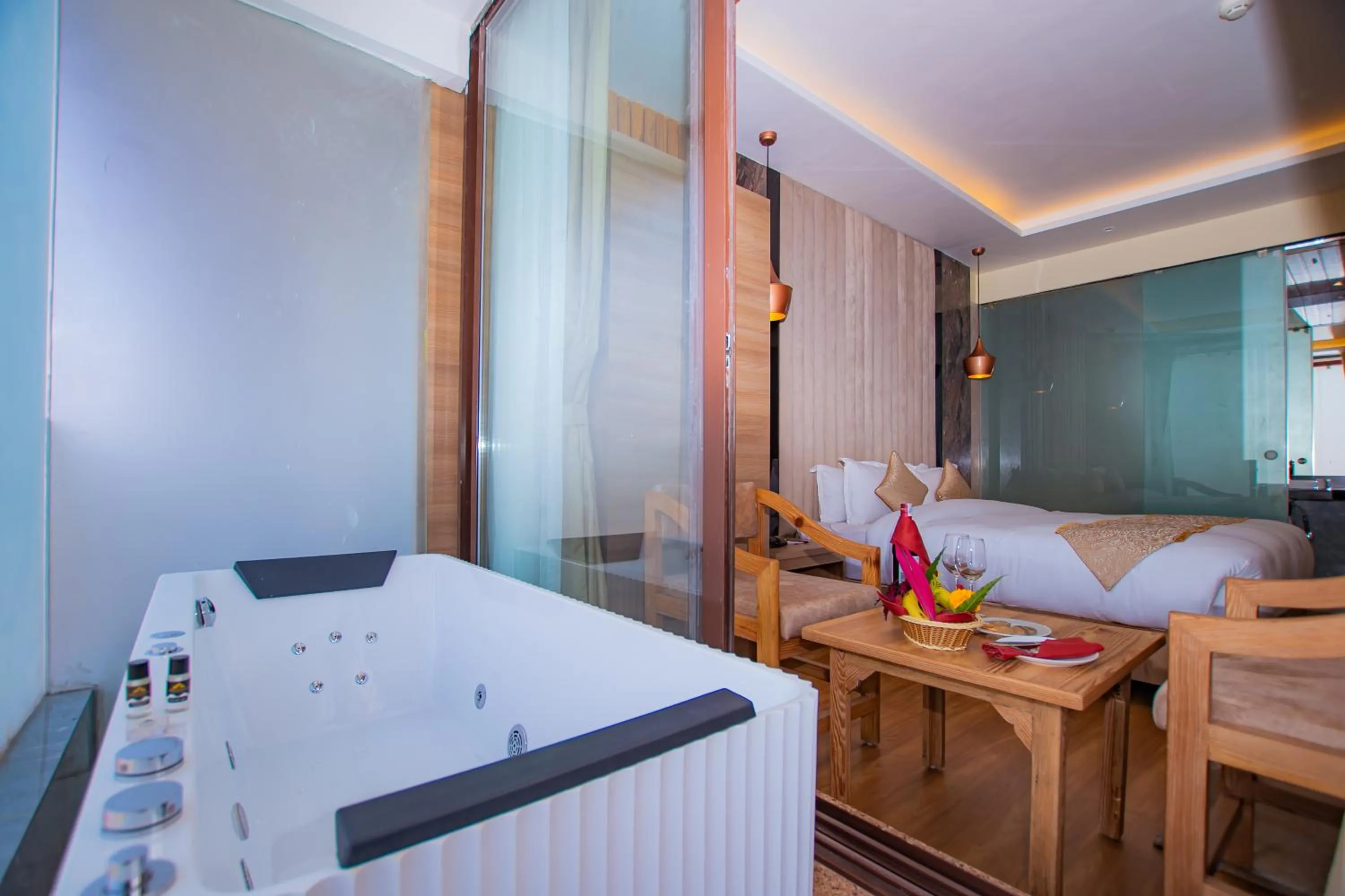 Hot Tub in Temple Himalaya Hotel & Spa