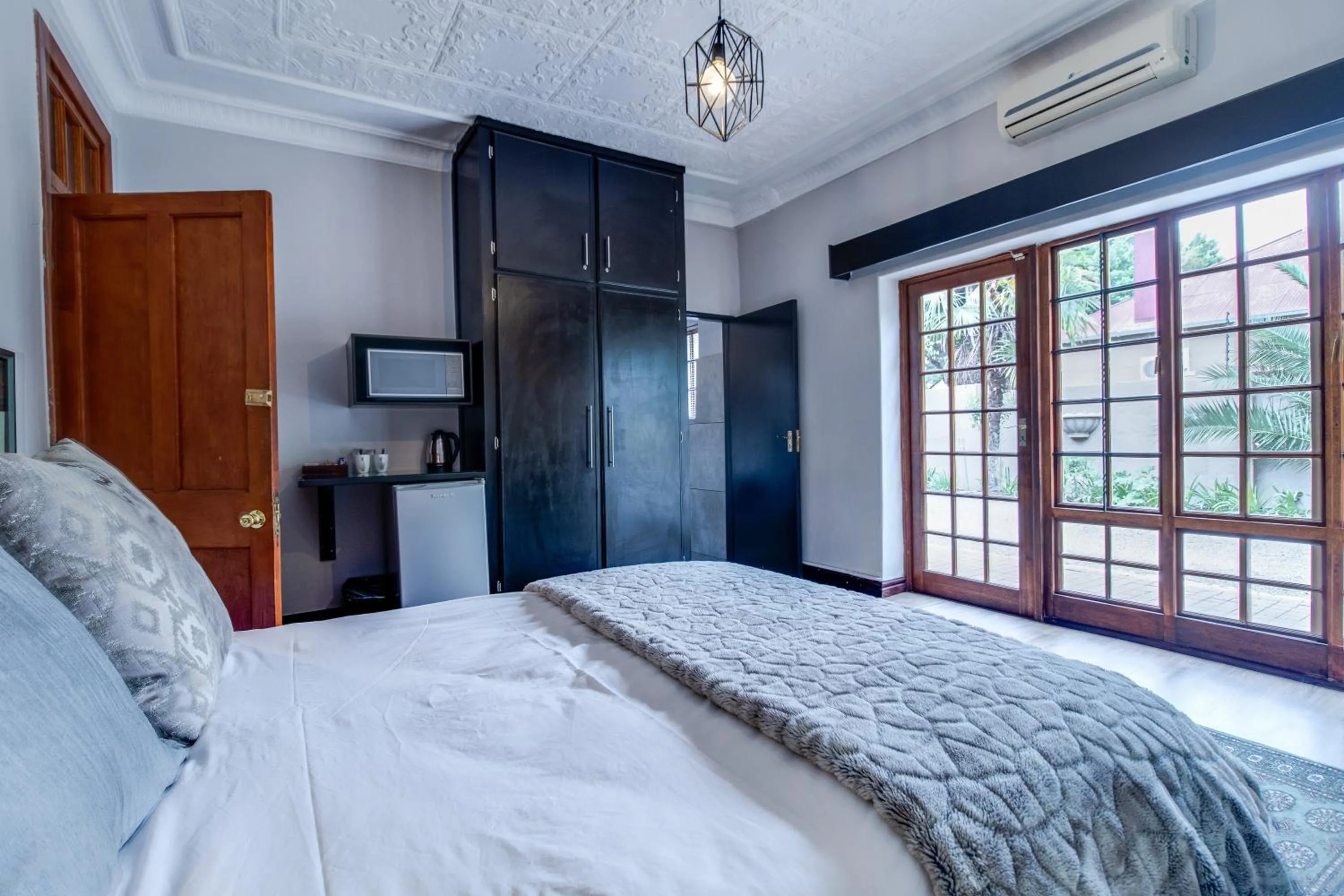 Photo of the whole room, Bed in The Nightingale Guesthouse