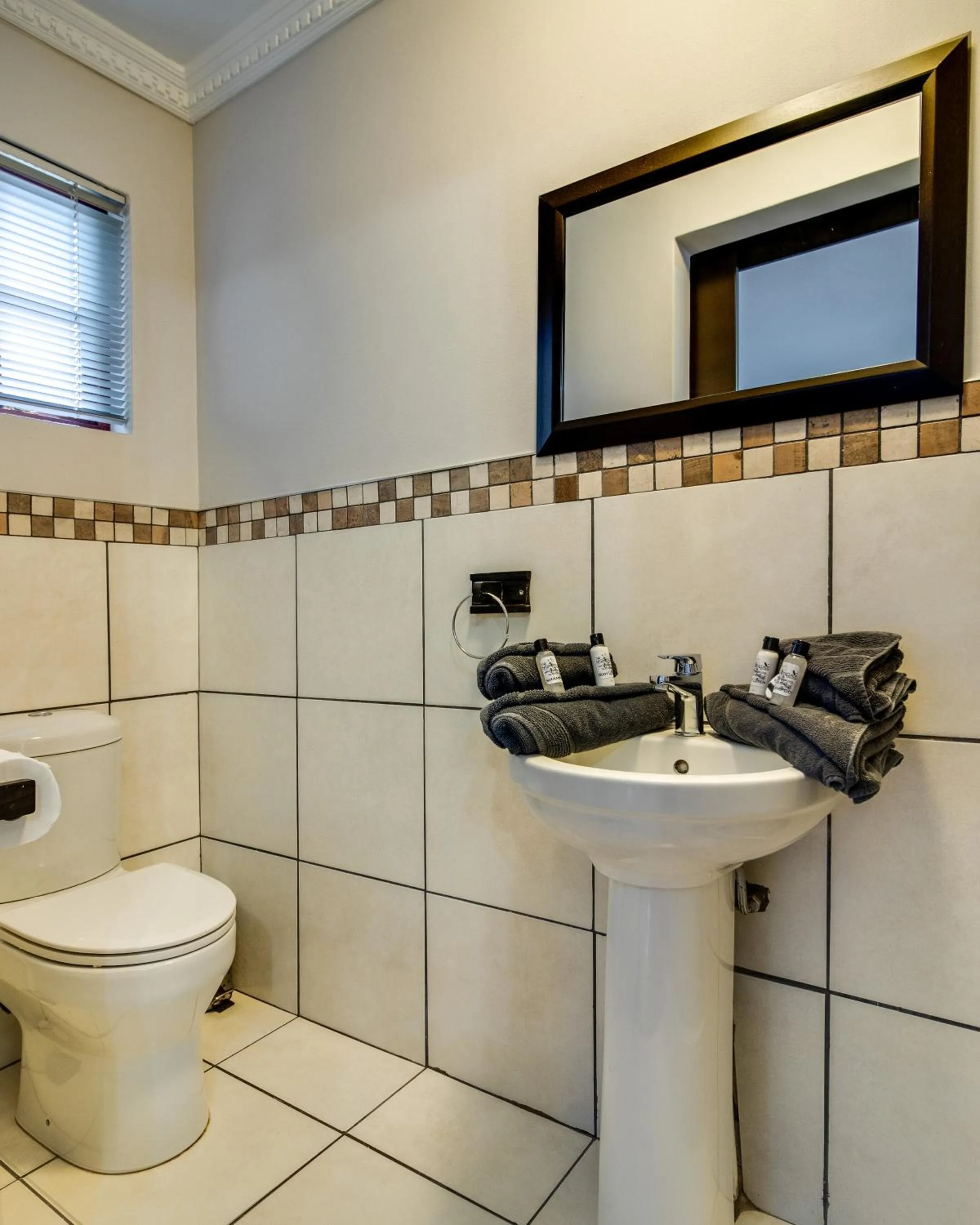 Toilet in The Nightingale Guesthouse