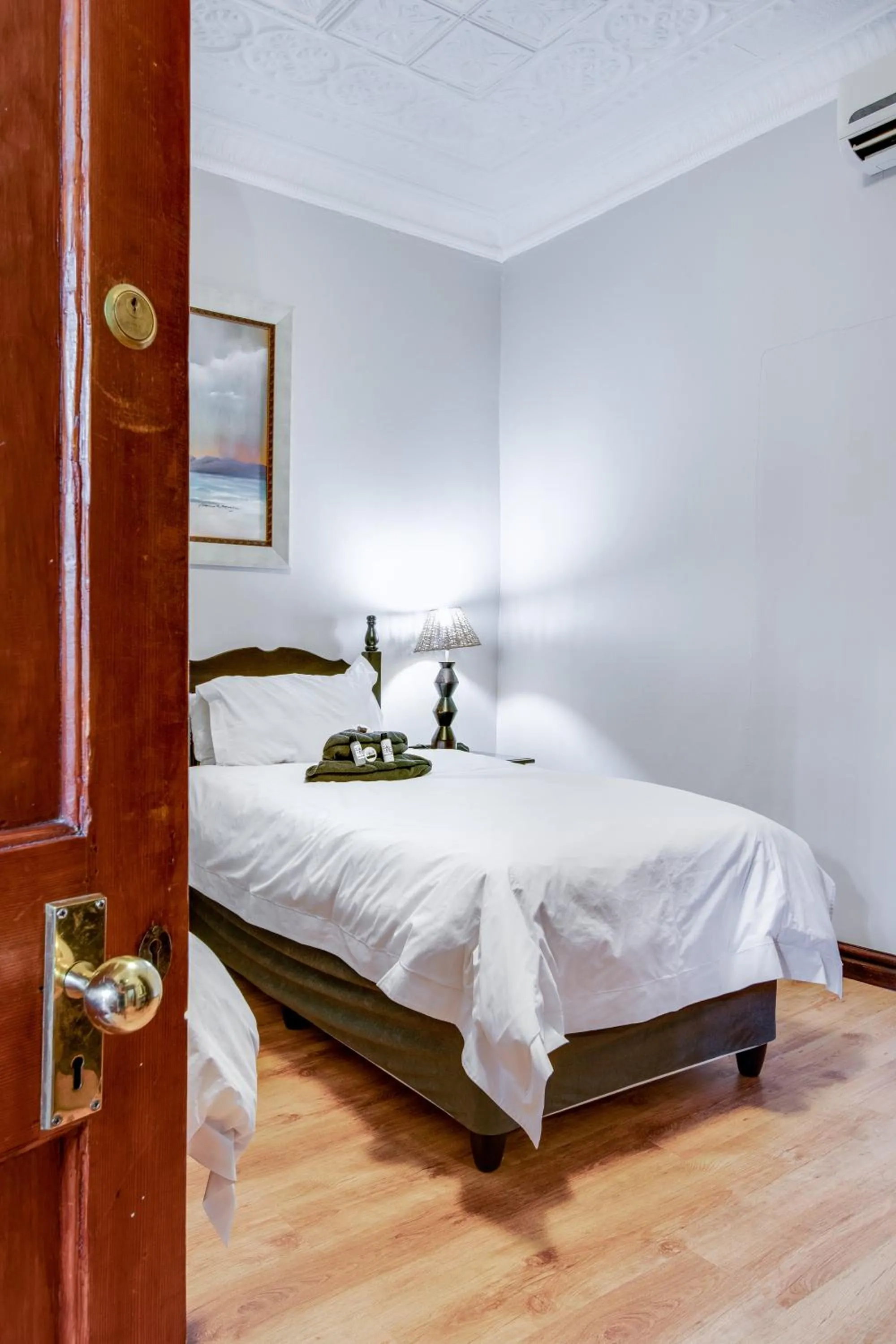 Bed in The Nightingale Guesthouse