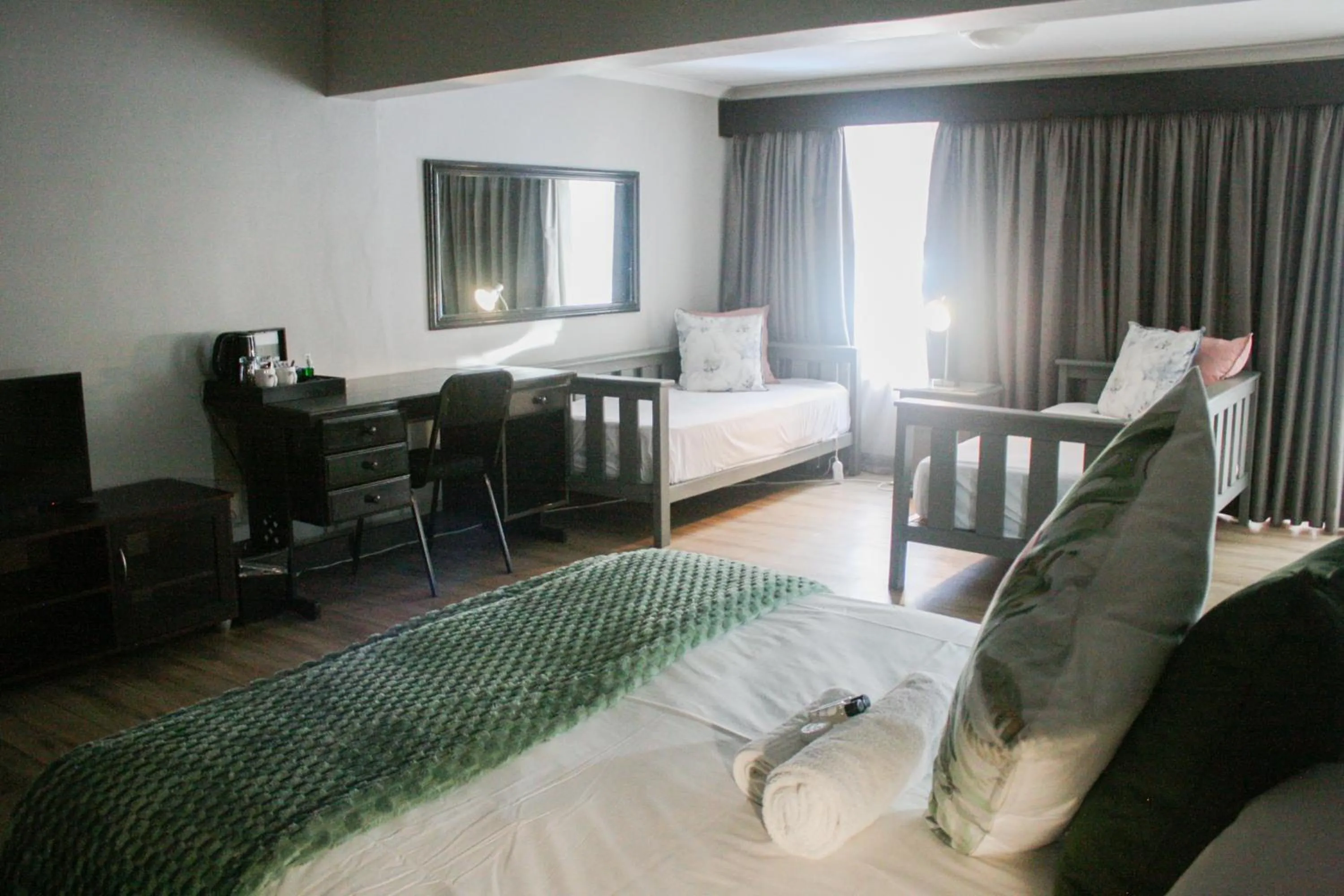 Seating area, Bed in The Nightingale Guesthouse