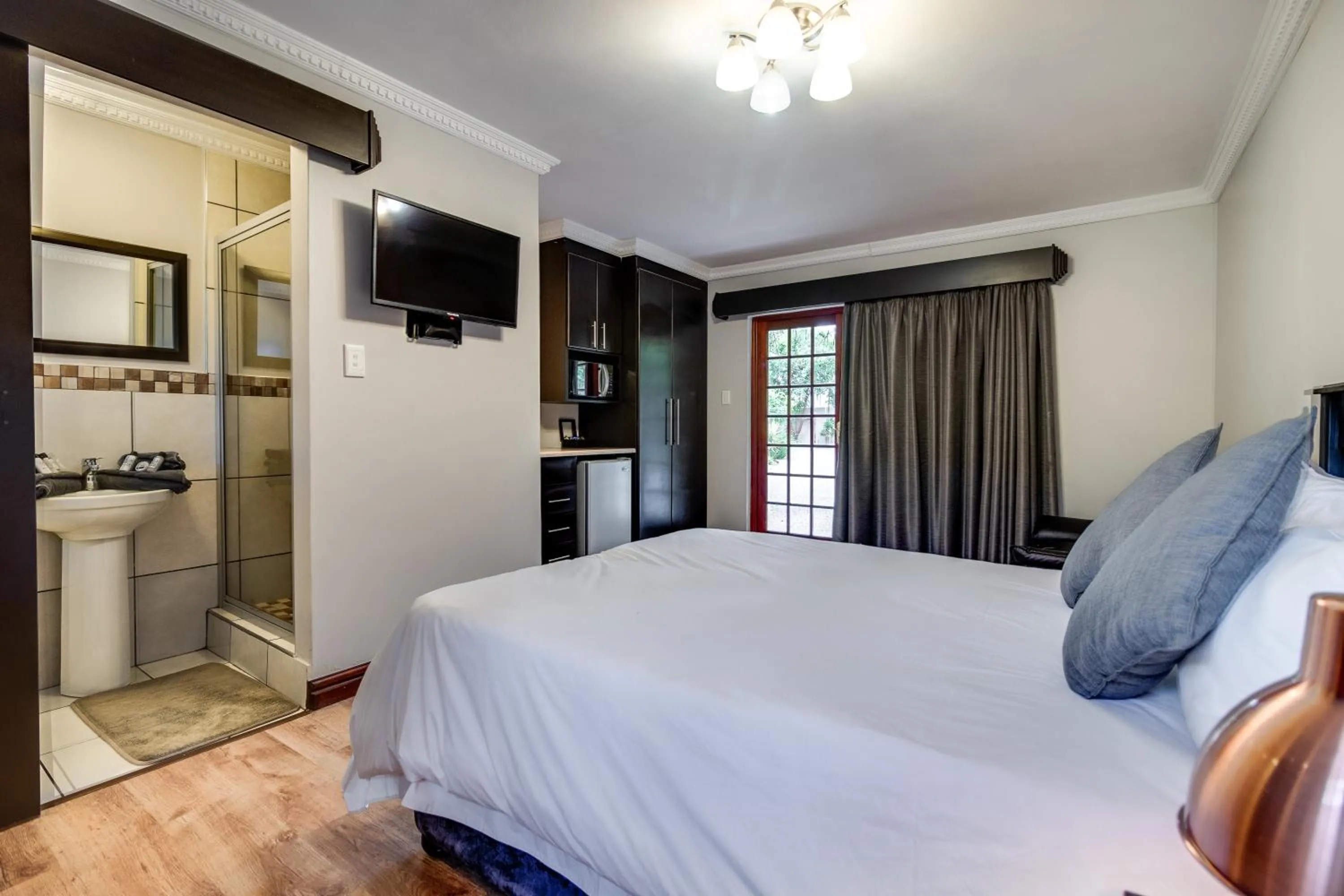 Bedroom, Bed in The Nightingale Guesthouse