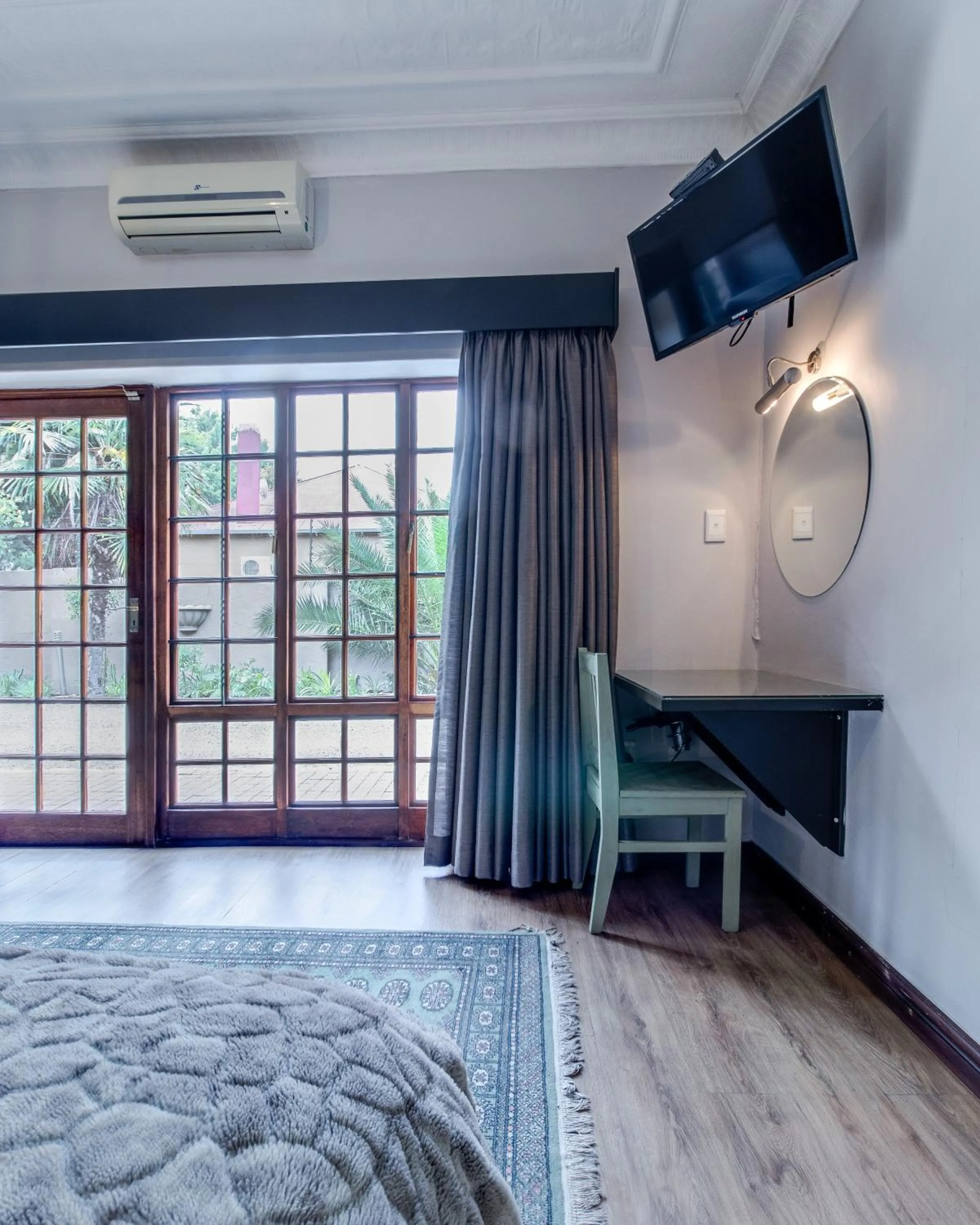 TV and multimedia, Bed in The Nightingale Guesthouse