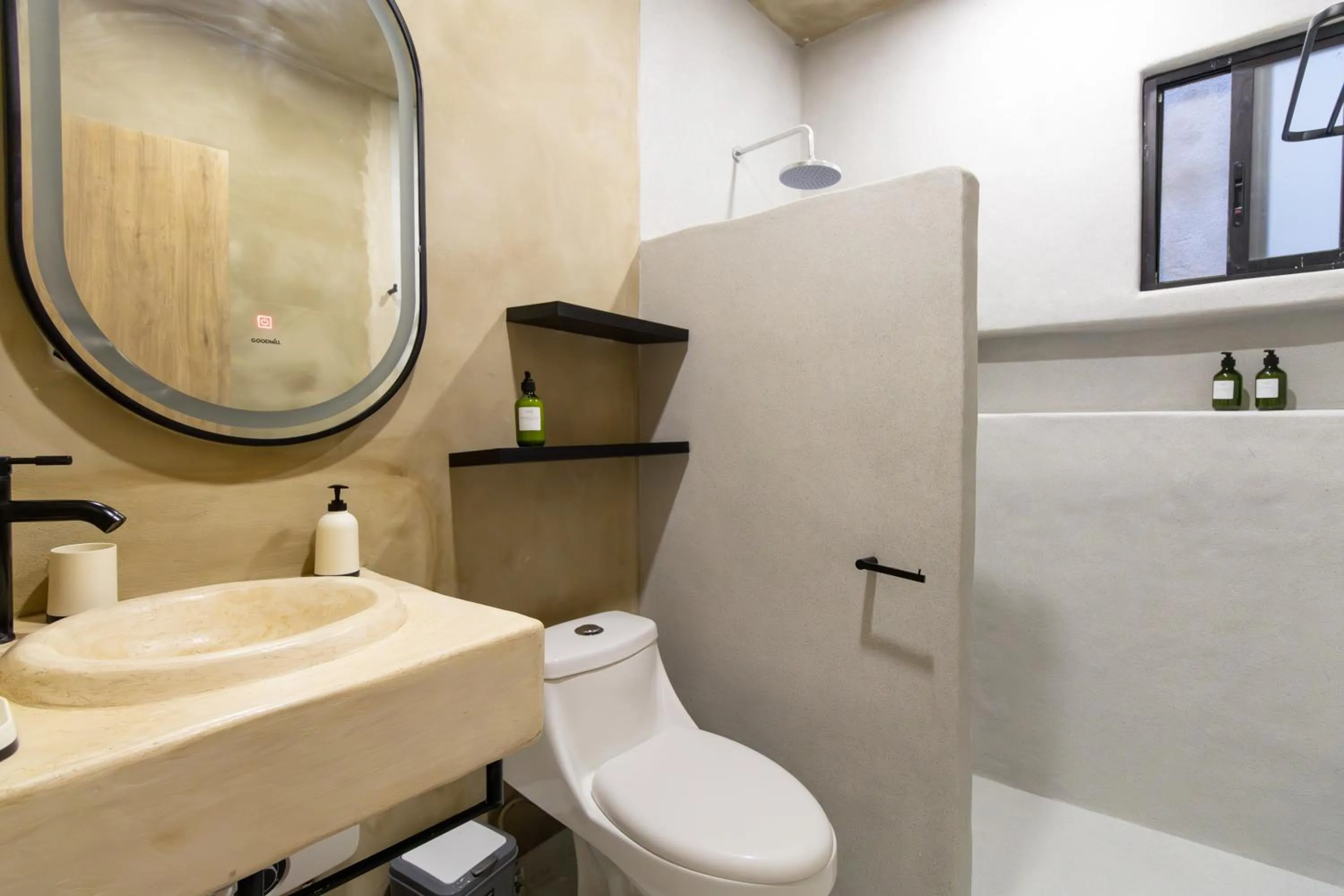 Shower in Casa Arkana Zicatela by Grupo Amber