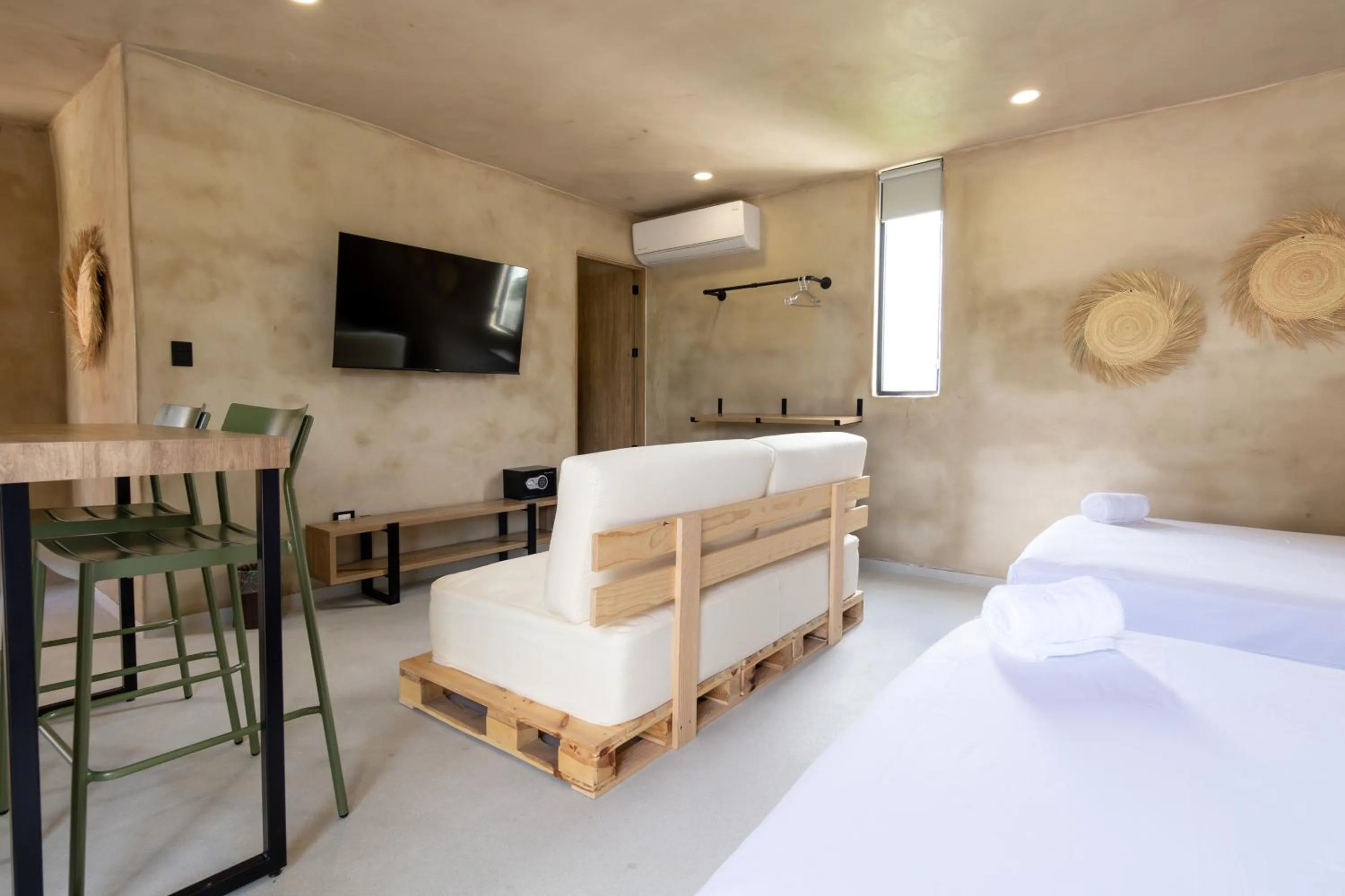 TV and multimedia, Bed in Casa Arkana Zicatela by Grupo Amber