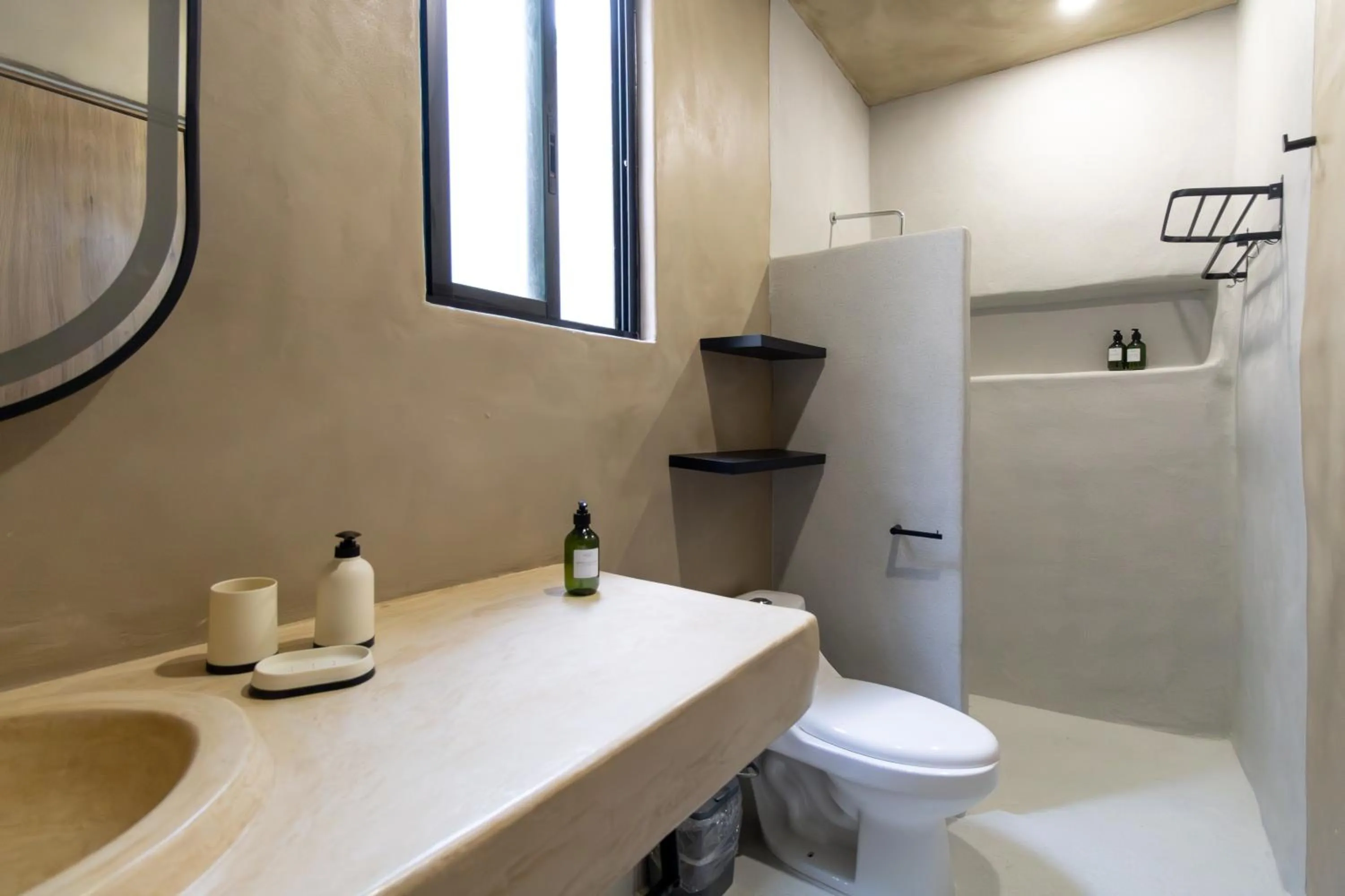 Shower in Casa Arkana Zicatela by Grupo Amber