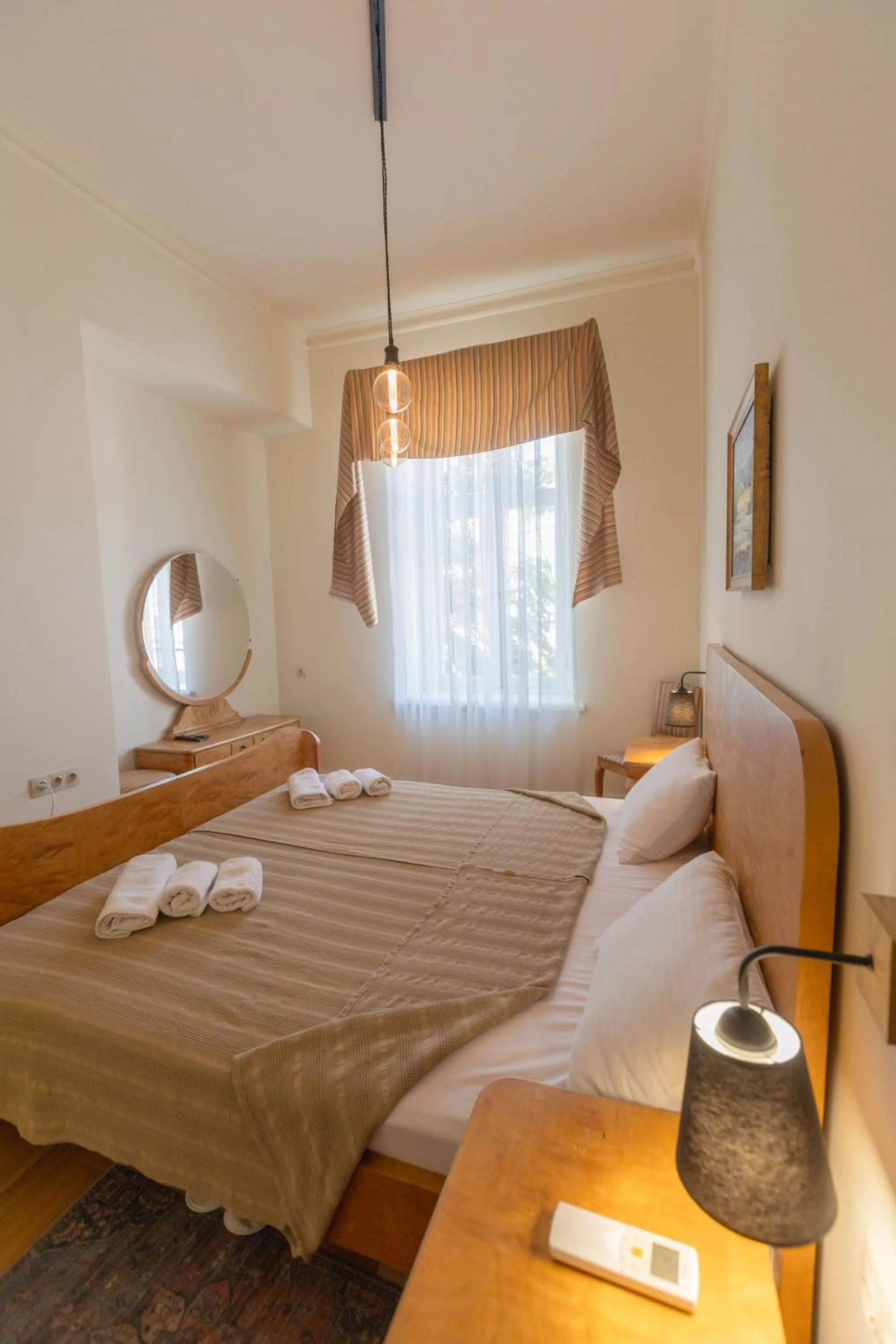 Double Room with Private Bathroom in Communa Good Vibes