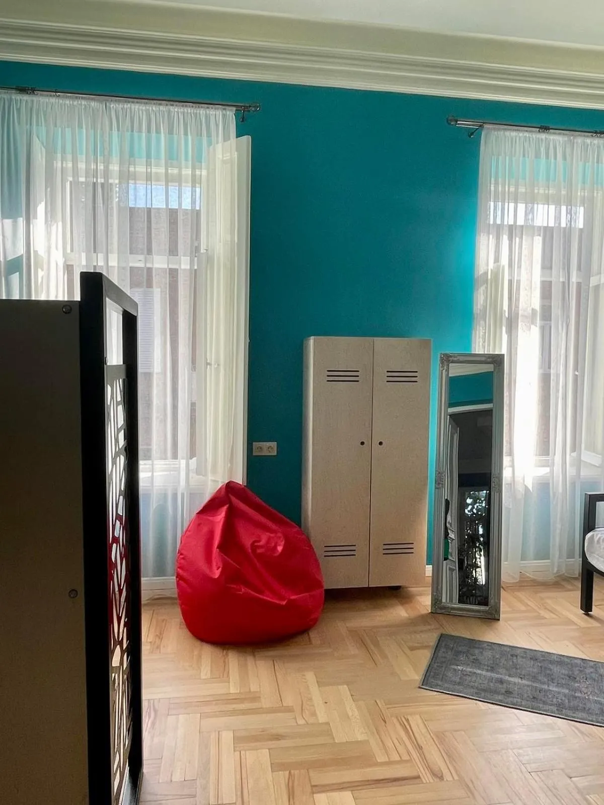 Single Bed in Female Dormitory Room in Communa Good Vibes